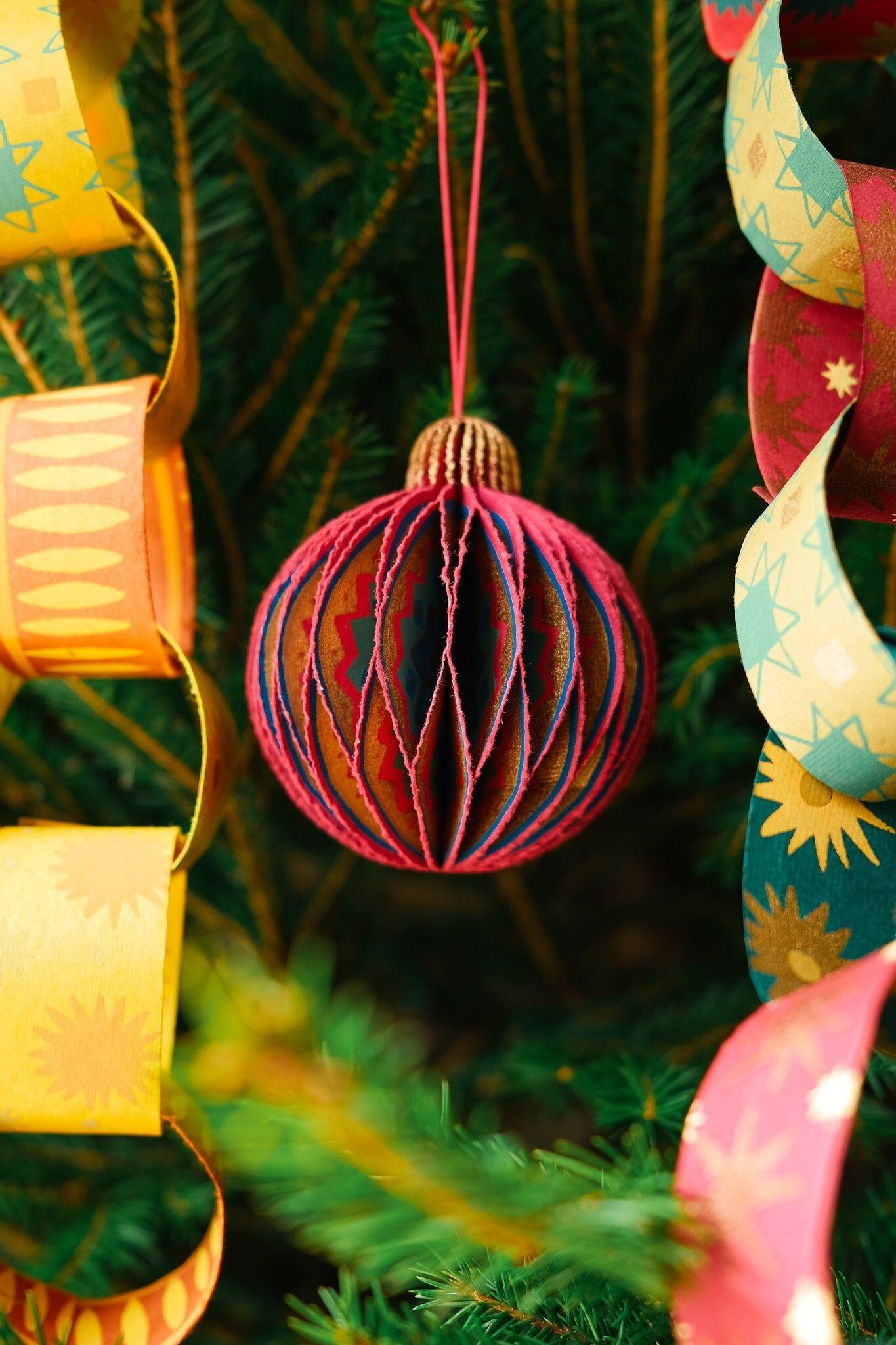 Pallina rosa a nido d'ape