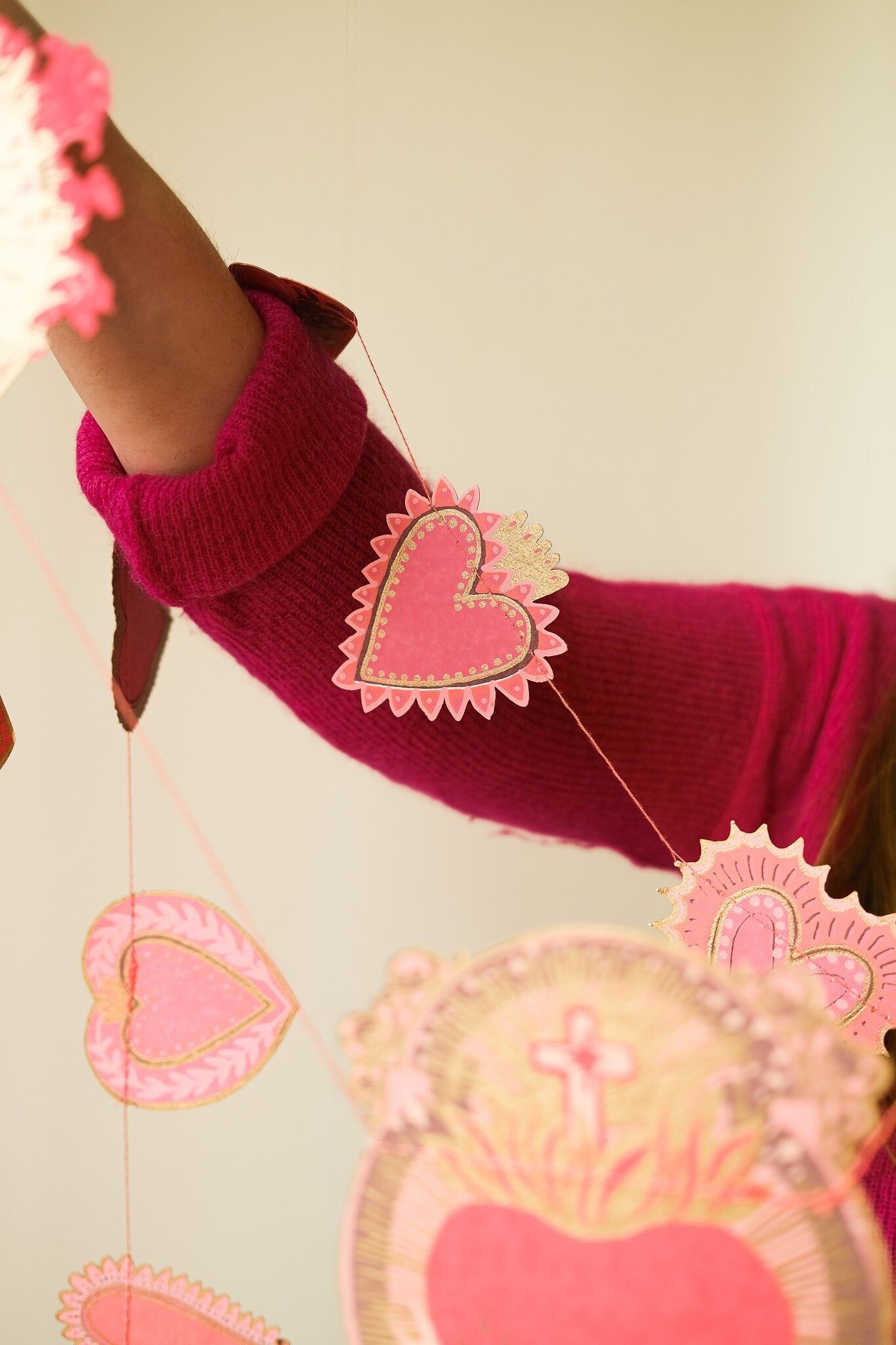 Genähte Girlande mit süßen Herzen