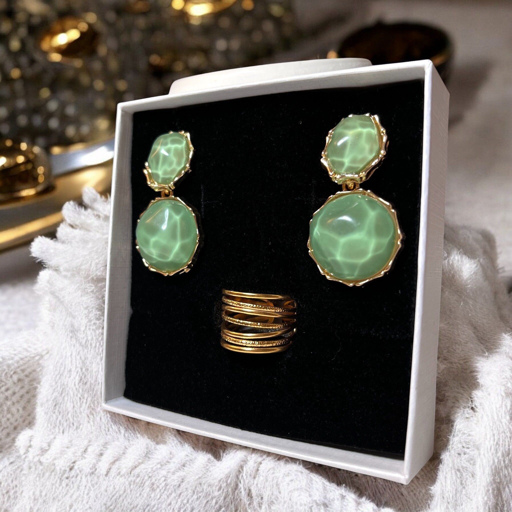 Costume jewelry set - ring and earrings