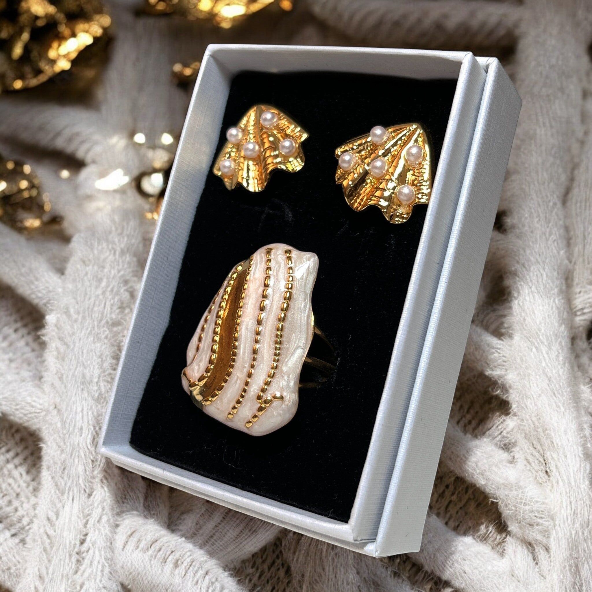 Costume jewelry set - ring and earrings