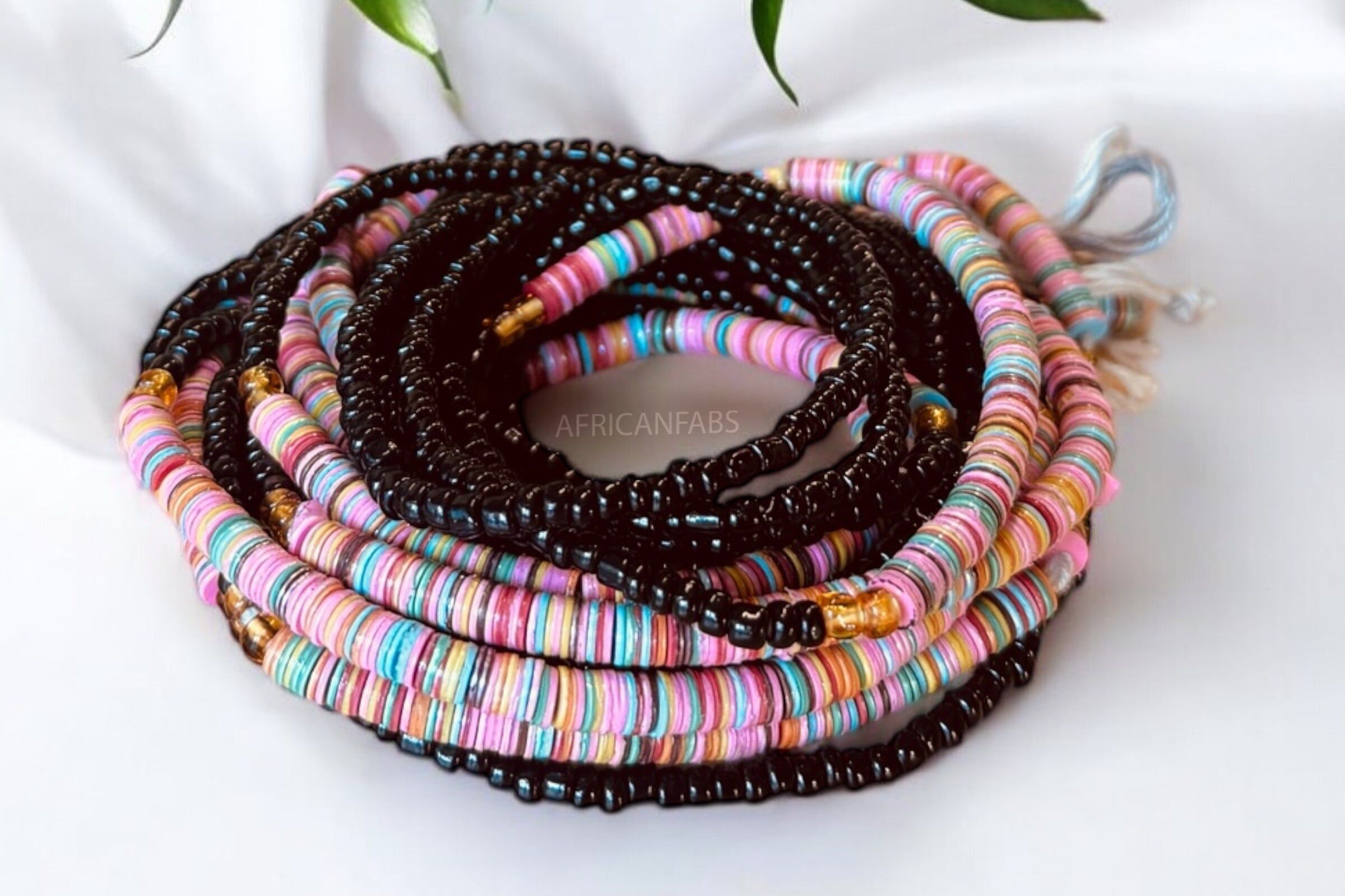 Perles de taille / Chaîne de hanche africaine - Ovie - Mélange noir (Filet traditionnel non élastique)