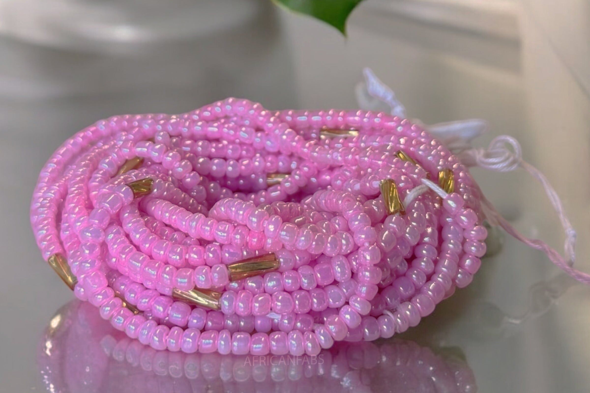 Hüftkette / Afrikanische Hüftkette - Chinara - Rosa / Gold (Traditionelle, nicht elastische Schnur)