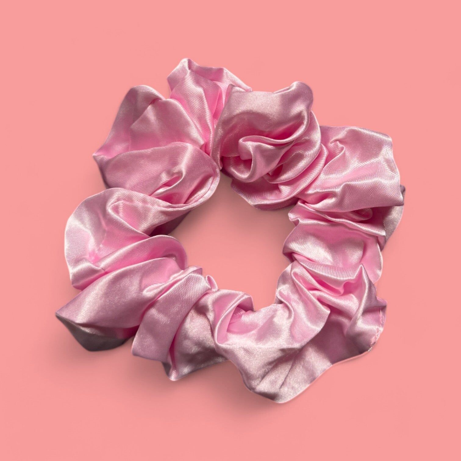 Deluxe-Scrunchie aus Satin – Haaraccessoires – Rosa