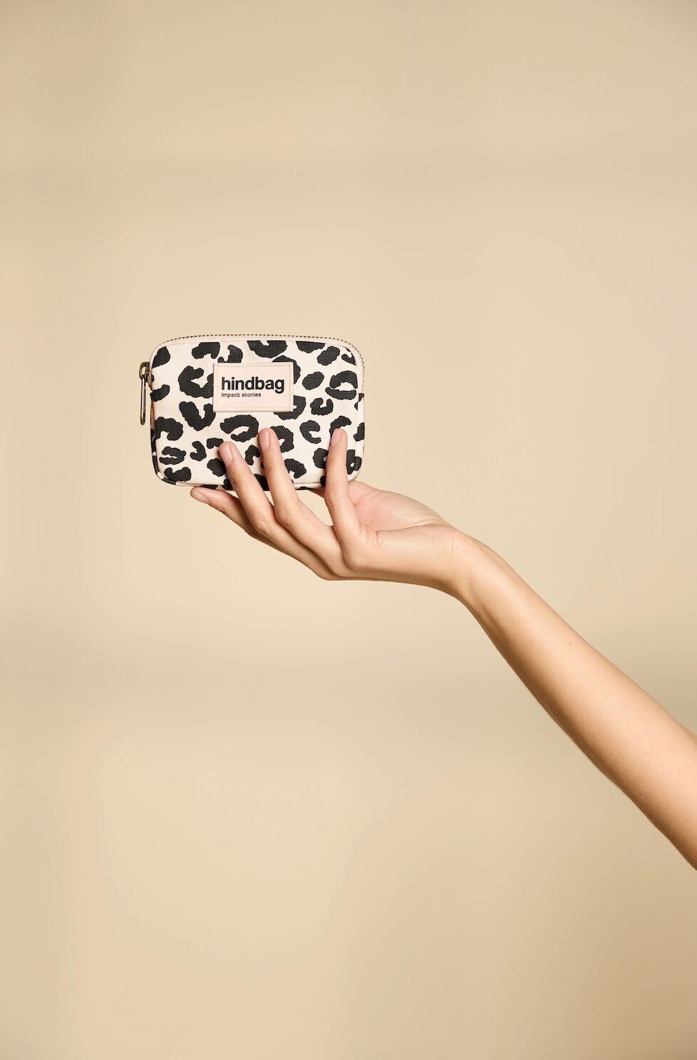 Lili Leopard Off-white coin purse