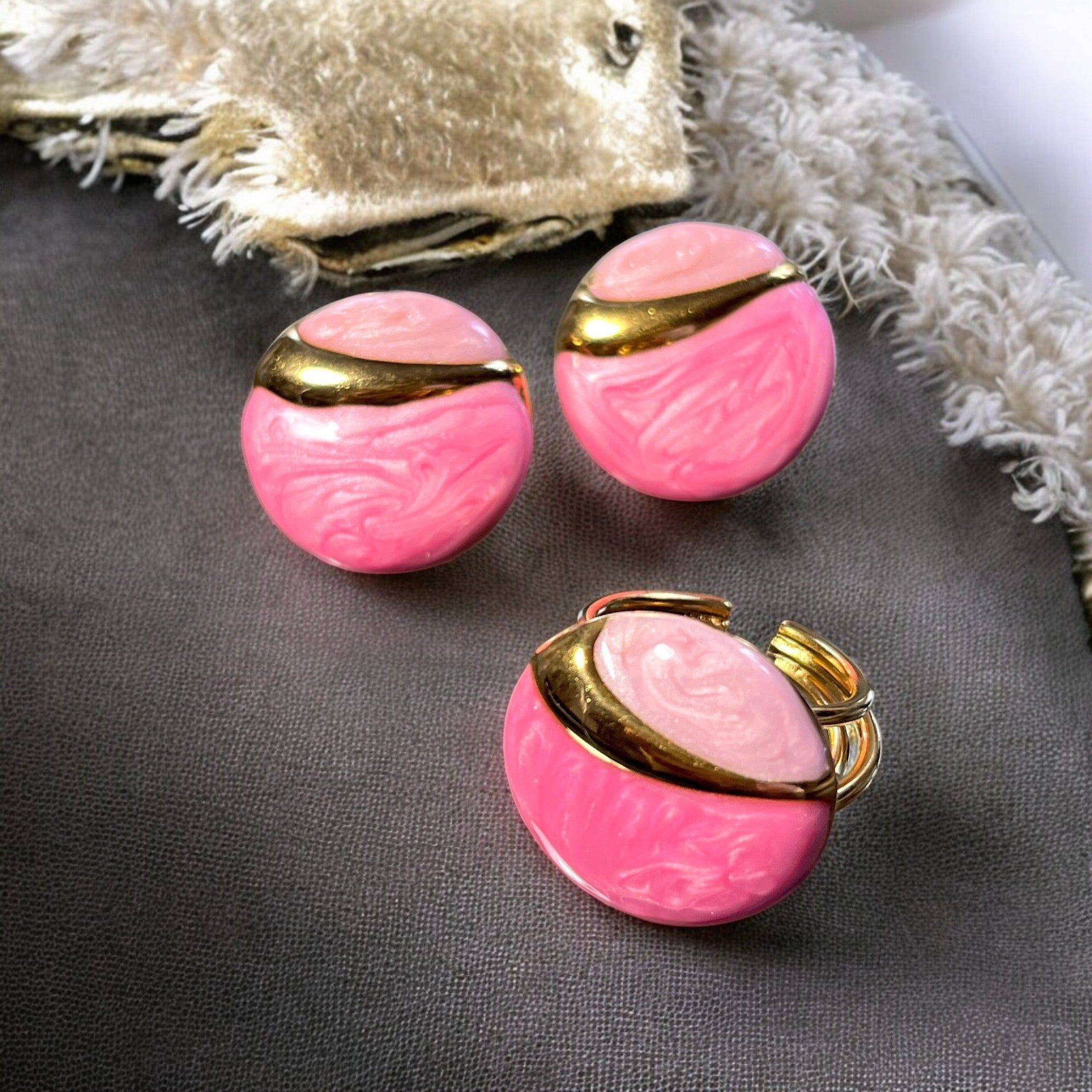 Costume jewelry set - ring and earrings