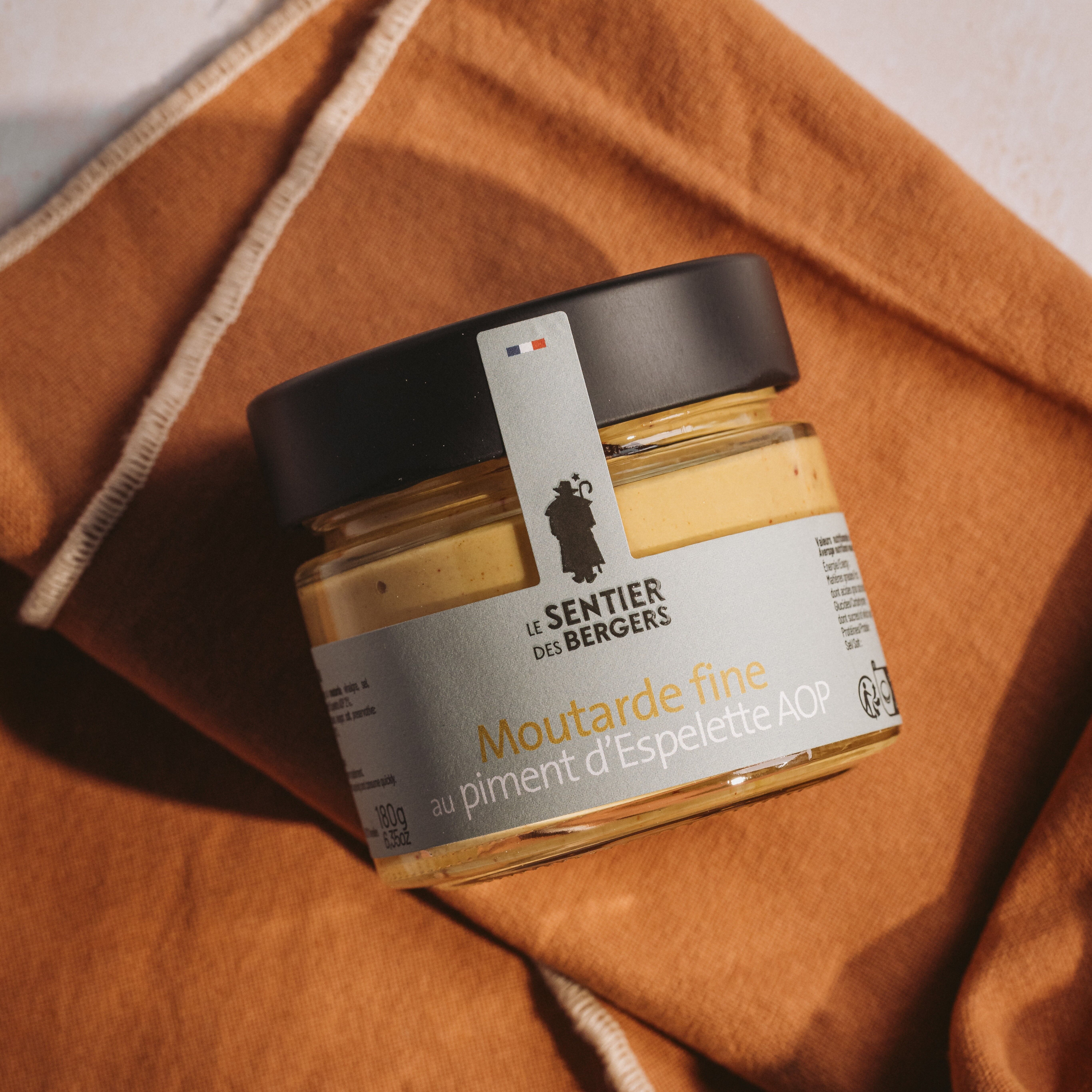 Mostaza fina con pimienta de Espelette A.o.P-180g