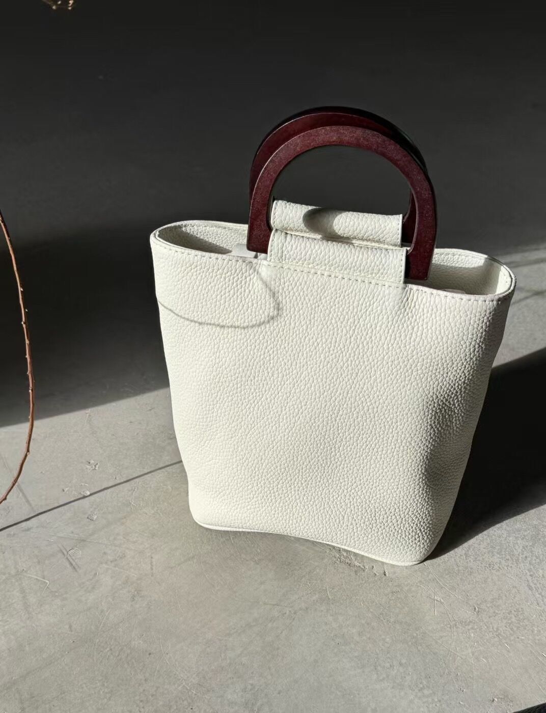 Vintage-Handtasche aus echtem Leder und Holz