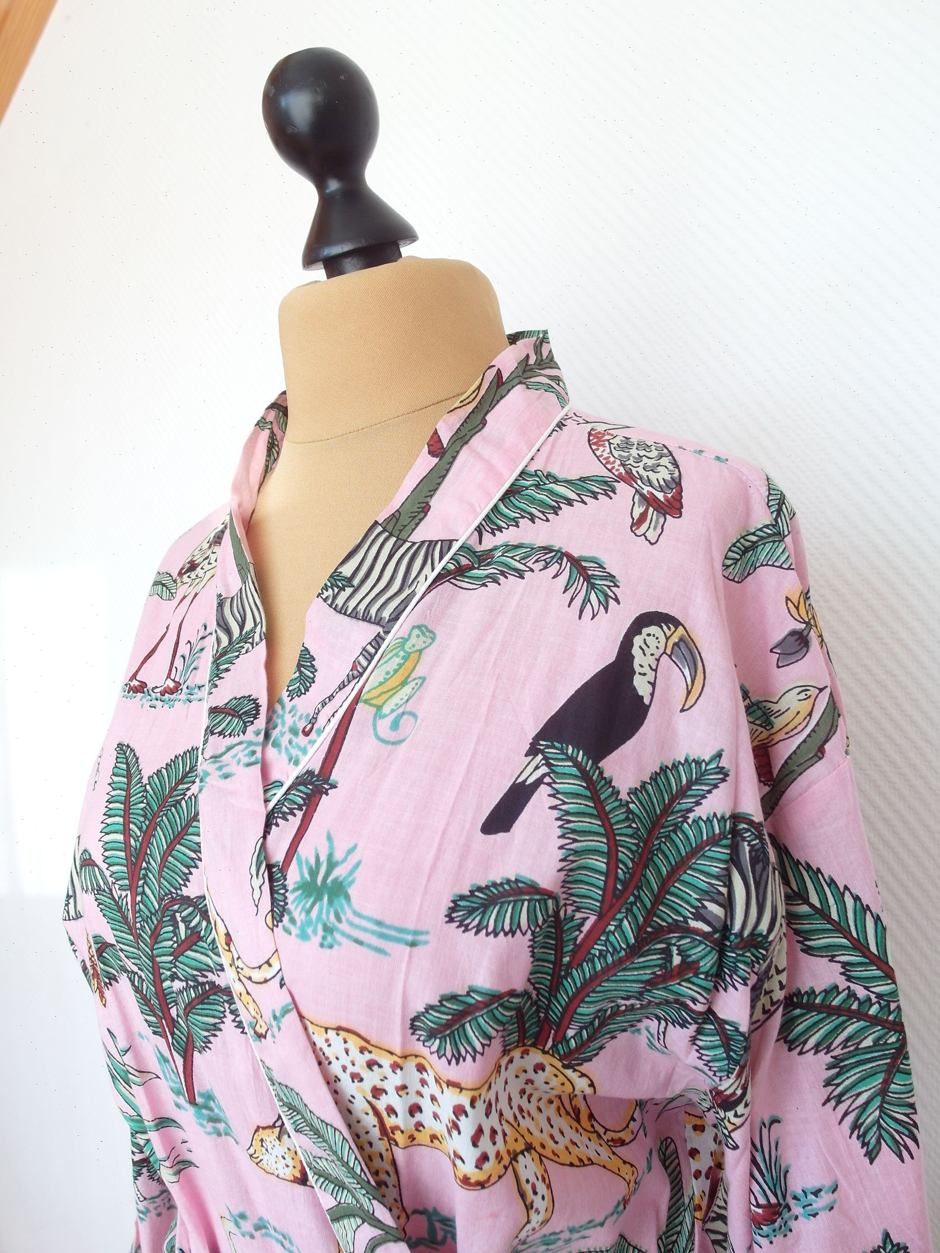 Kimono 100% algodón con divertido estampado animal, color rosa, tallas S-M-L-XL