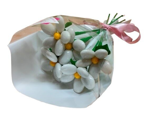 Mini ramo de 5 margaritas blancas y margaritas cubiertas de chocolate