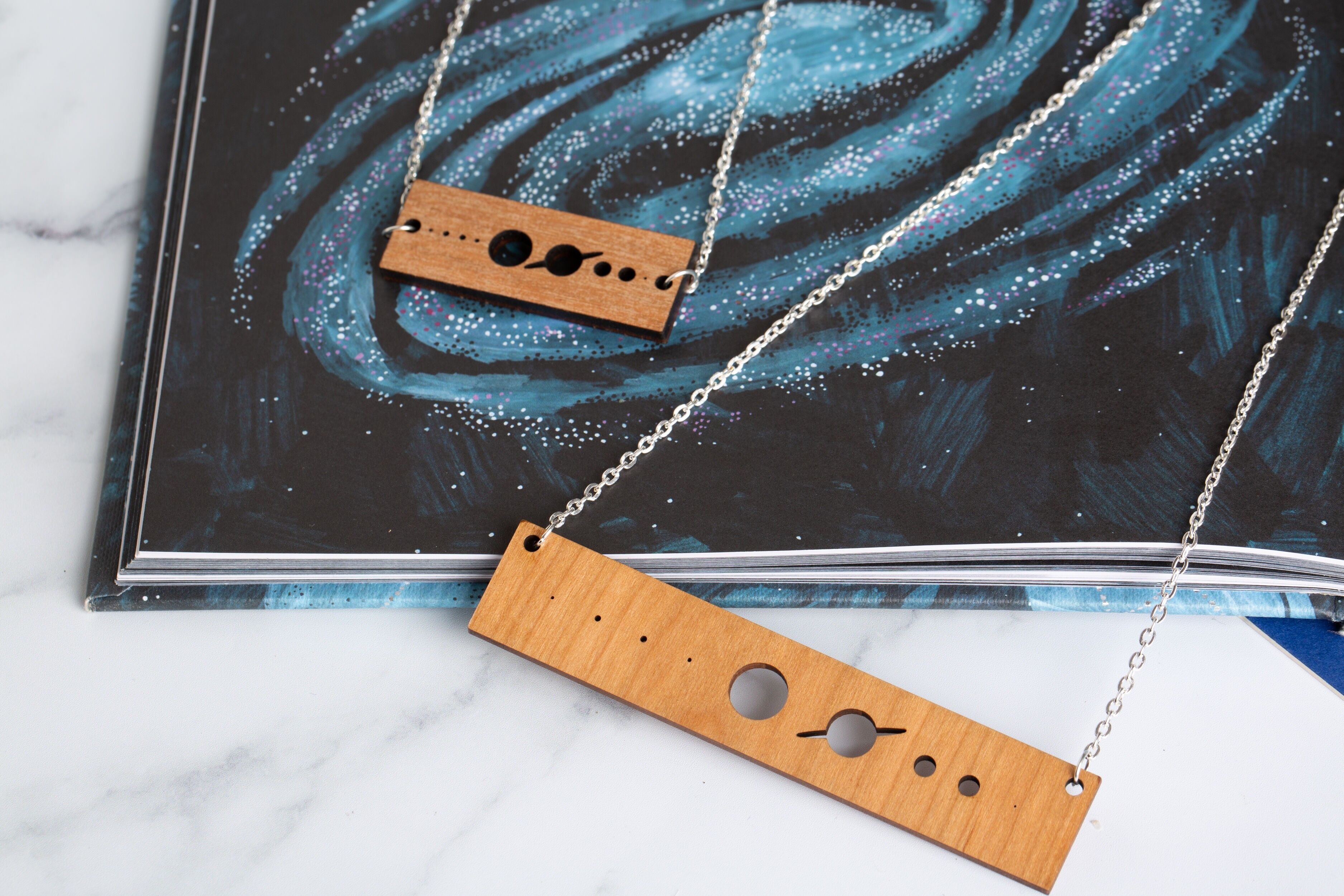 Collar - sistema solar (2cm x 10cm)