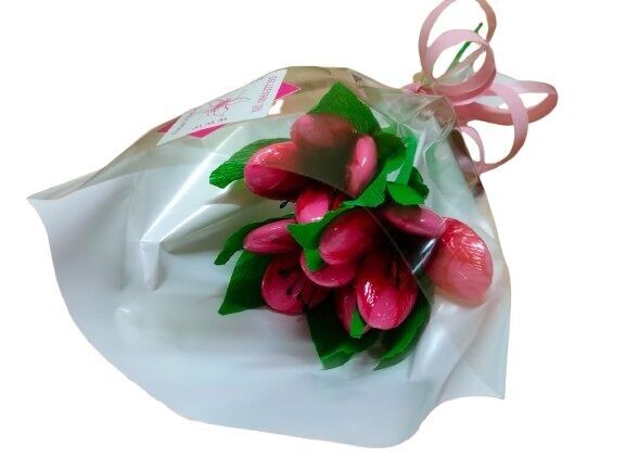 Mini bouquet di 3 tulipani rosa in confetti ricoperti di cioccolato