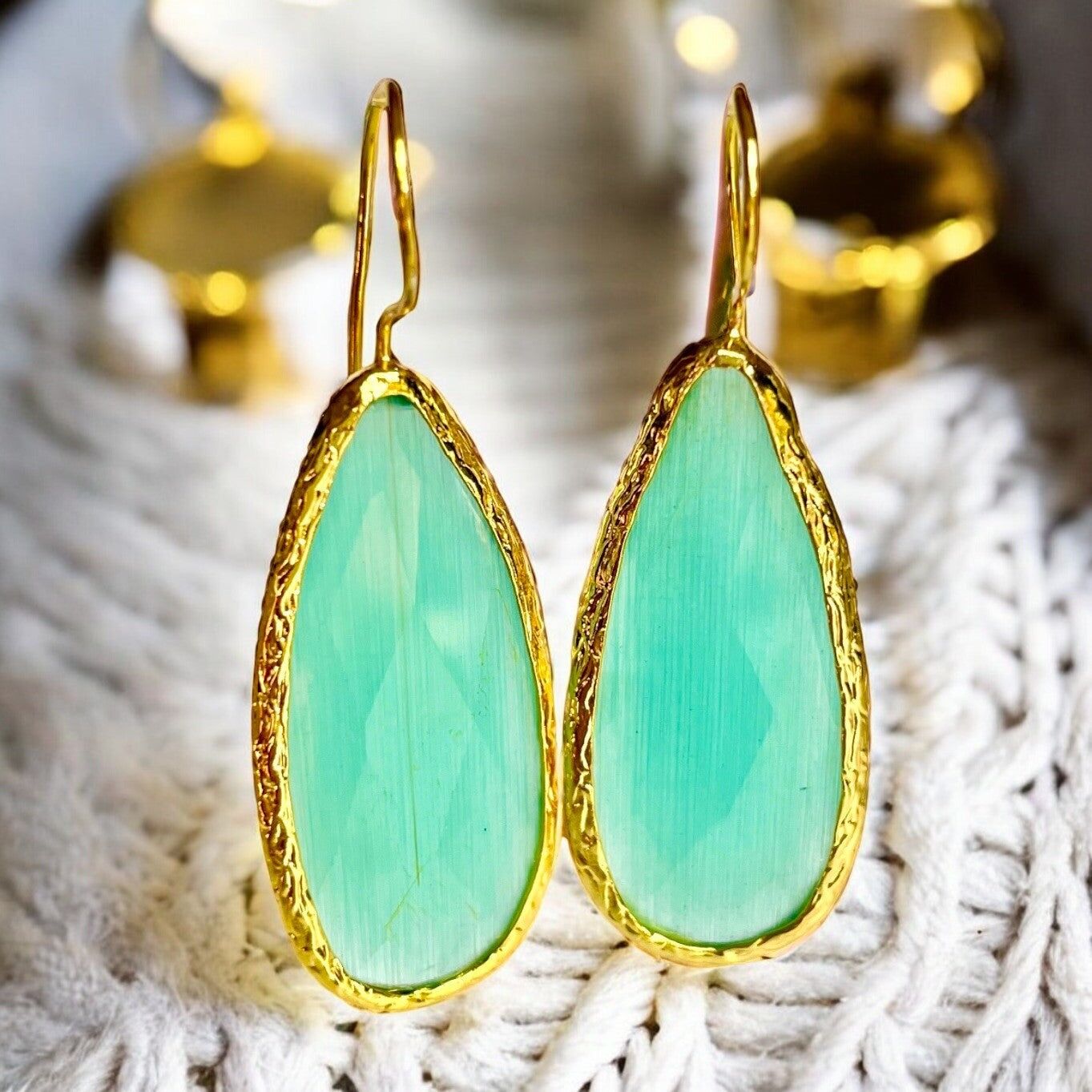 "BALI" earrings natural stone Almond green Agate gilded with fine gold - long