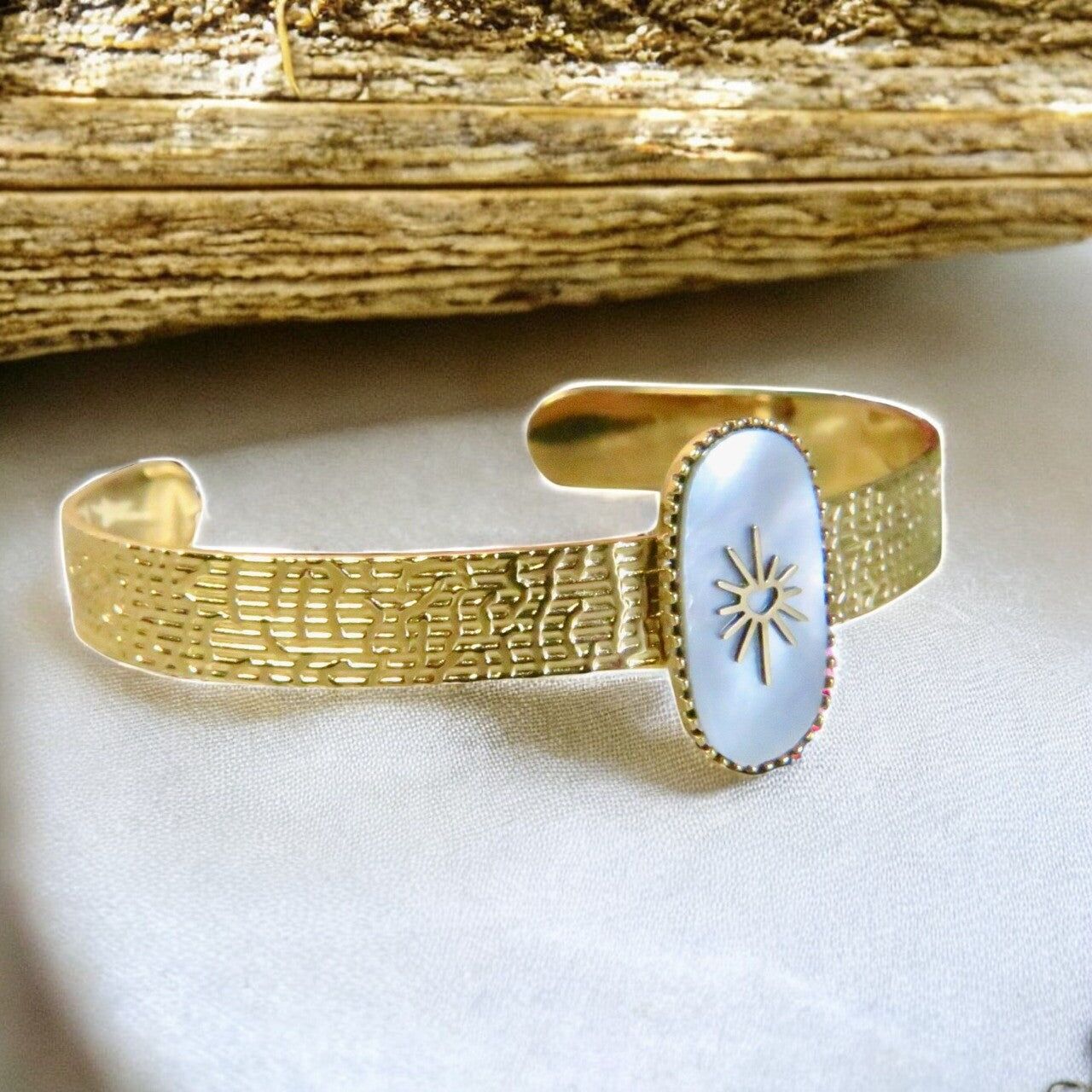 "DIANA" steel bangle bracelet, adjustable with natural mother-of-pearl