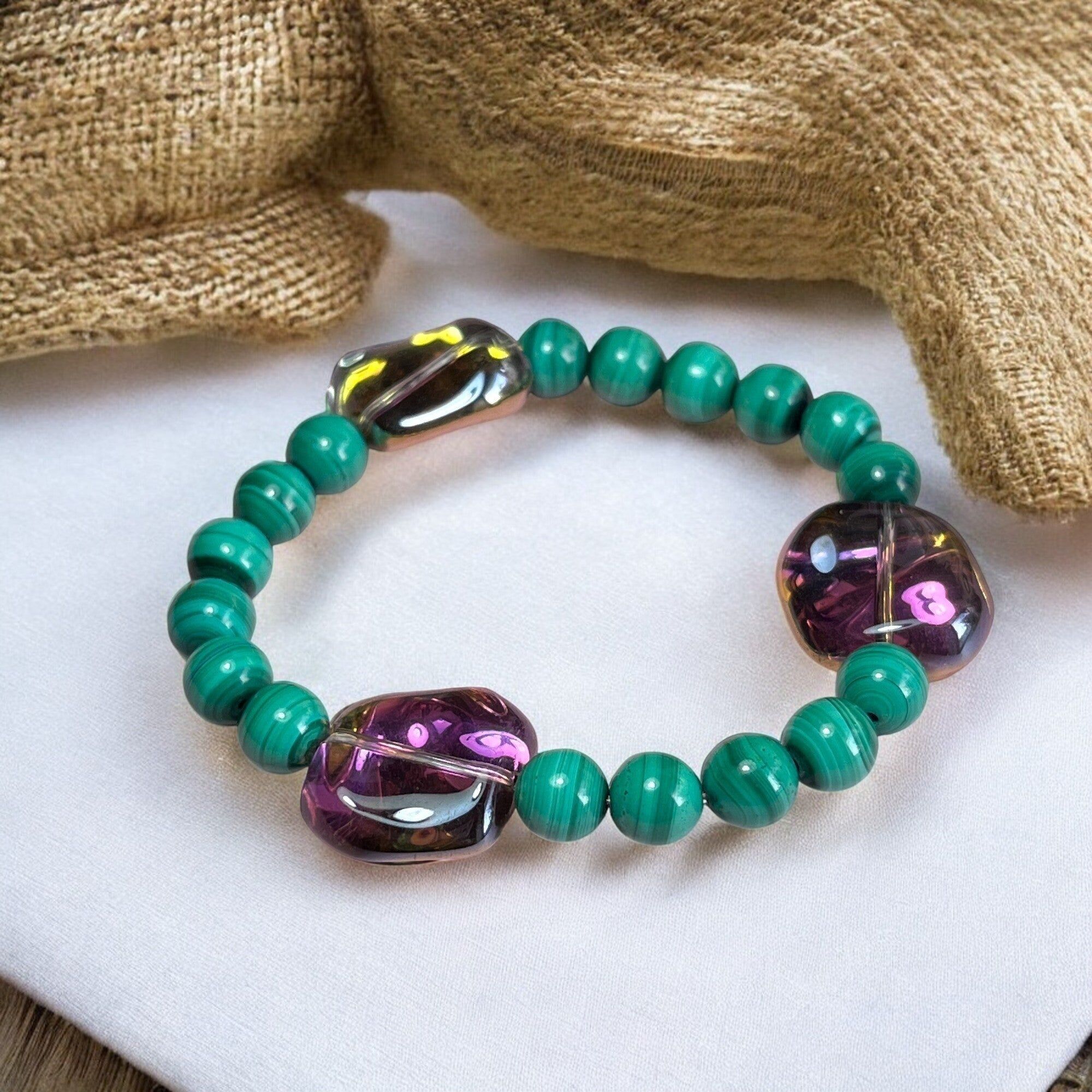 "AMAZONIA" bracelet made of natural malachite stone and Bohemian glass