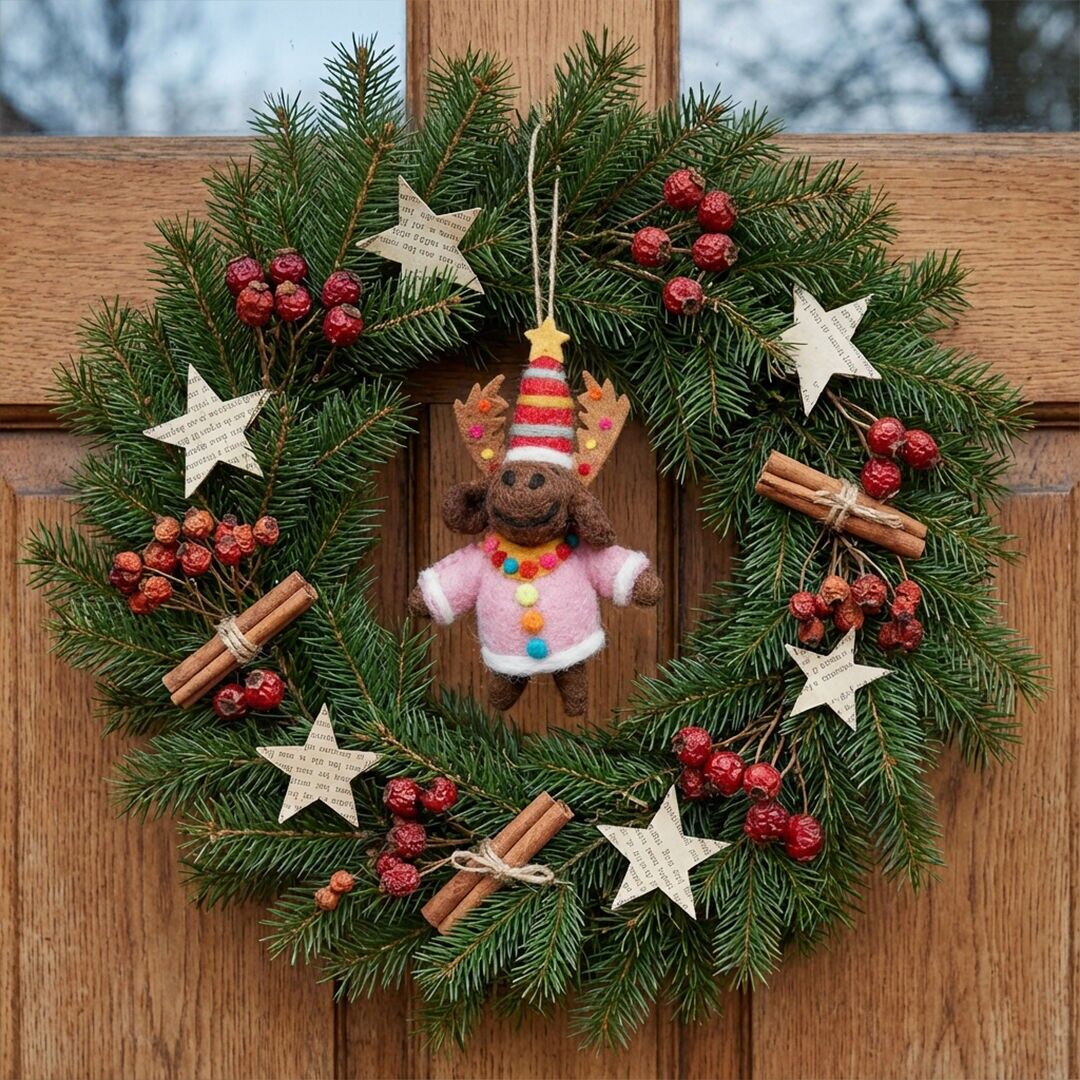 Décoration suspendue Morris la souris de Noël en feutre fait main