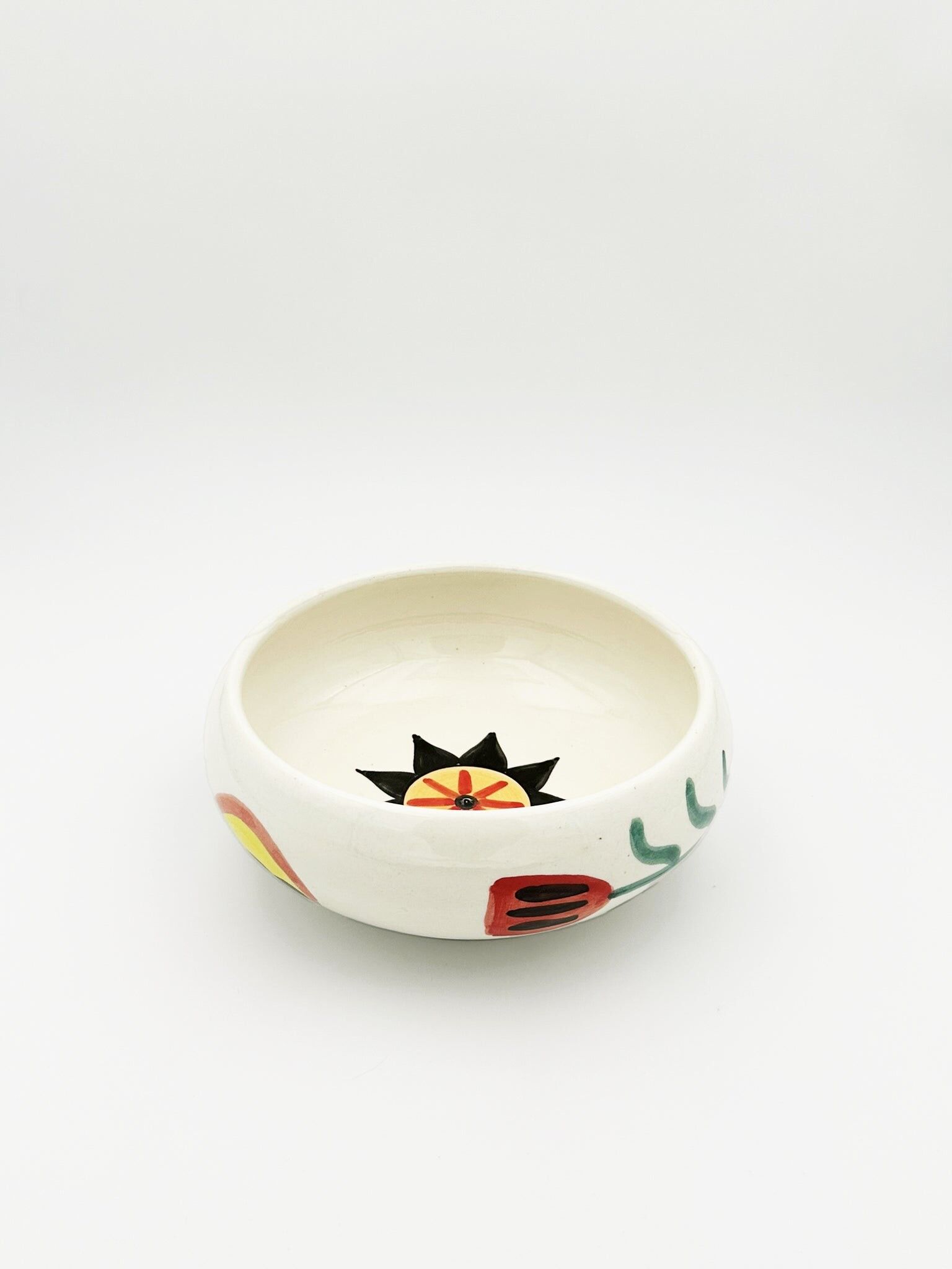 Rounded soup plate with designs (Ø17cm)