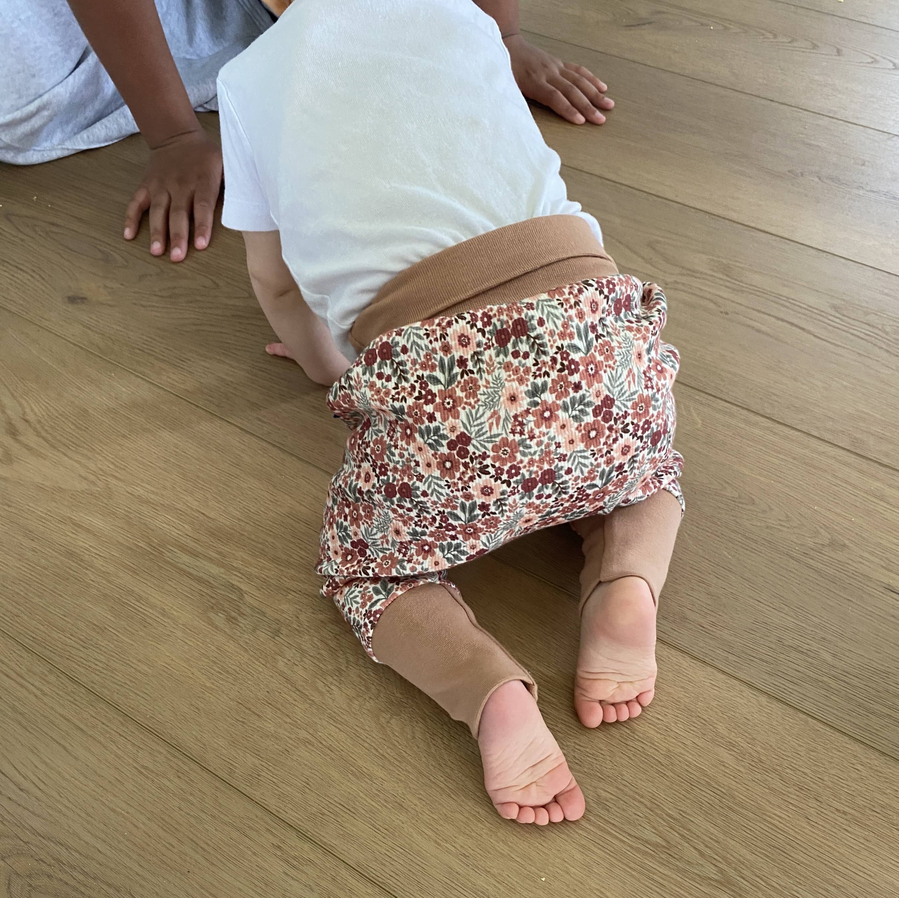 Sarouel évolutif bébé Suzanne 3 tailles couvrant de 3 mois à 5 ans