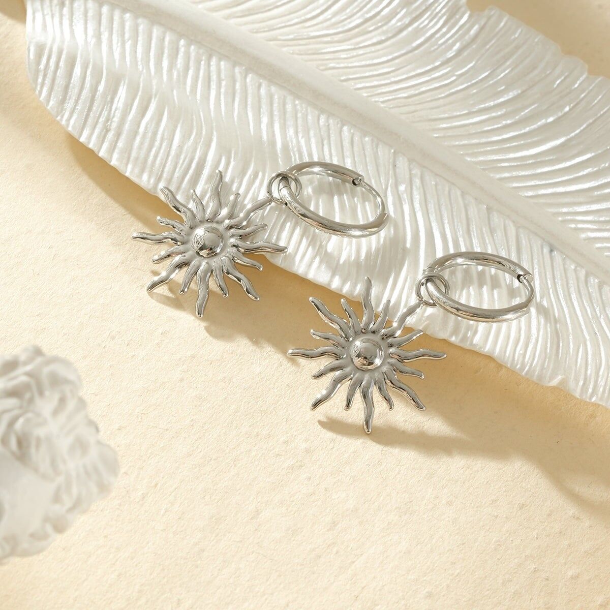Ohrringe mit Sonnenanhänger