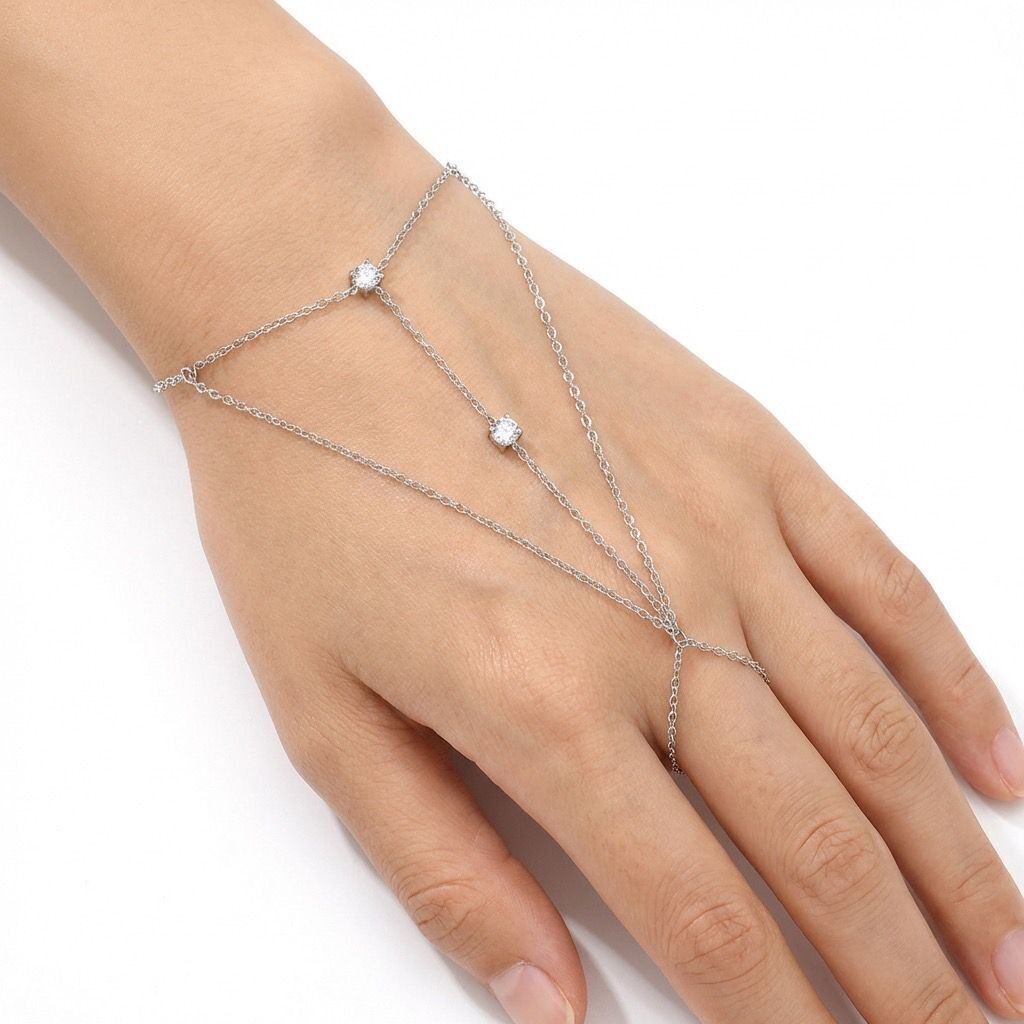 Doppelsträngige Handkette, verziert mit funkelnden Strasssteinen