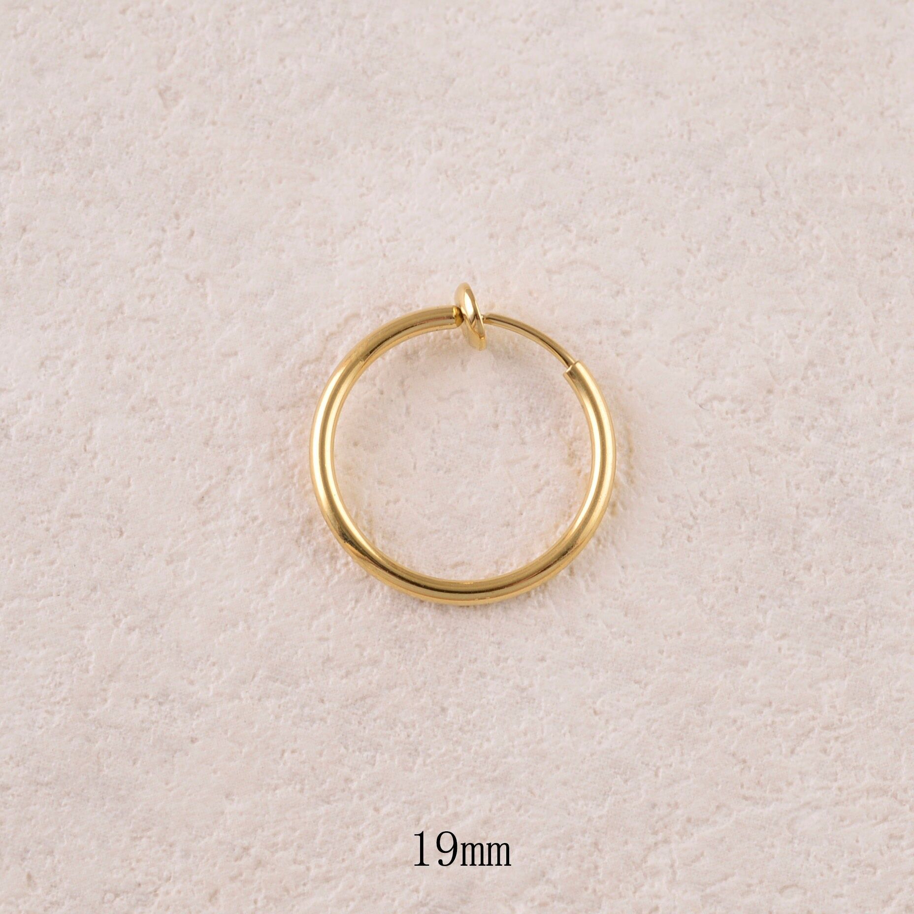 Mini orecchini a cerchio con clip 19 mm x 1,6