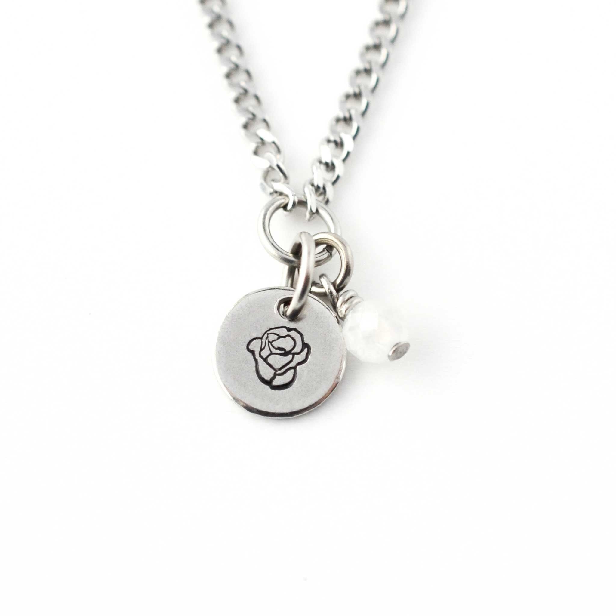 Collier de naissance de juin, rose et pierre de lune, bijou personnalisé fait main