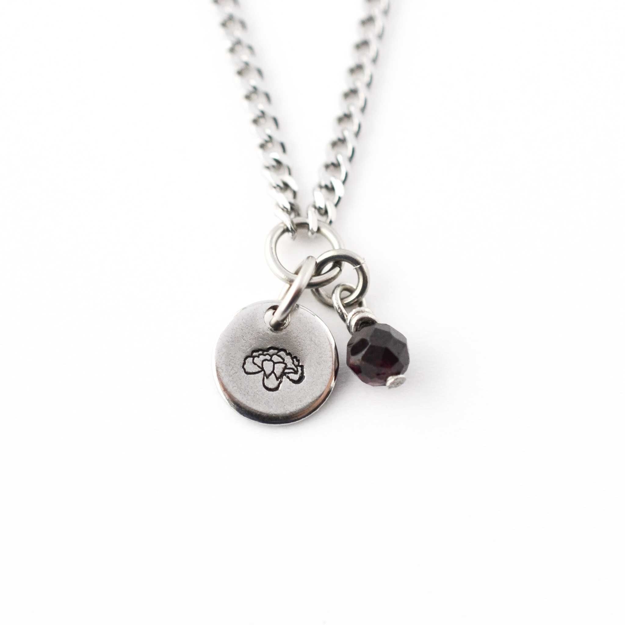 Collier de naissance de janvier, œillet et grenat, bijou personnalisé fait main