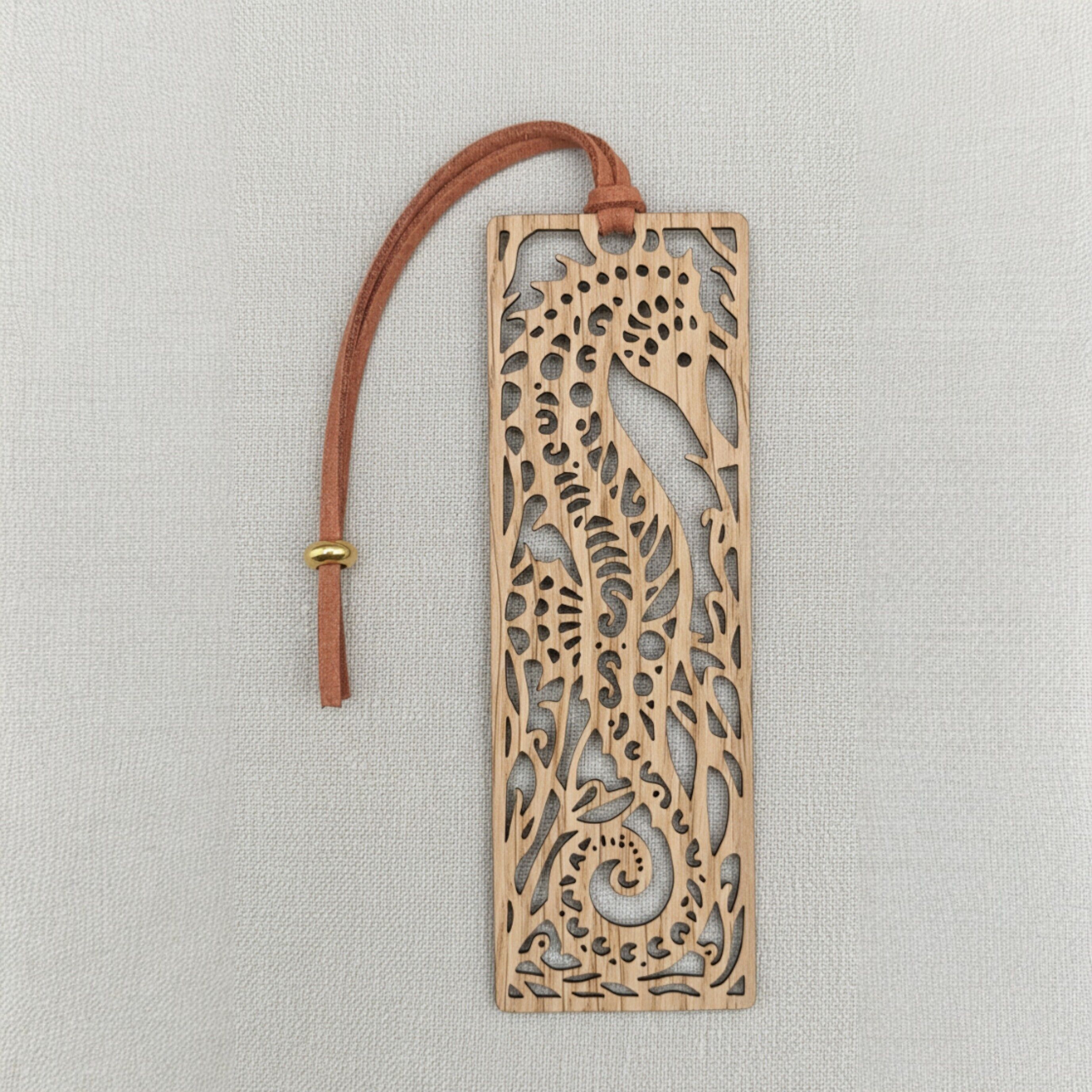 Seahorse wooden bookmark - Signature Collection