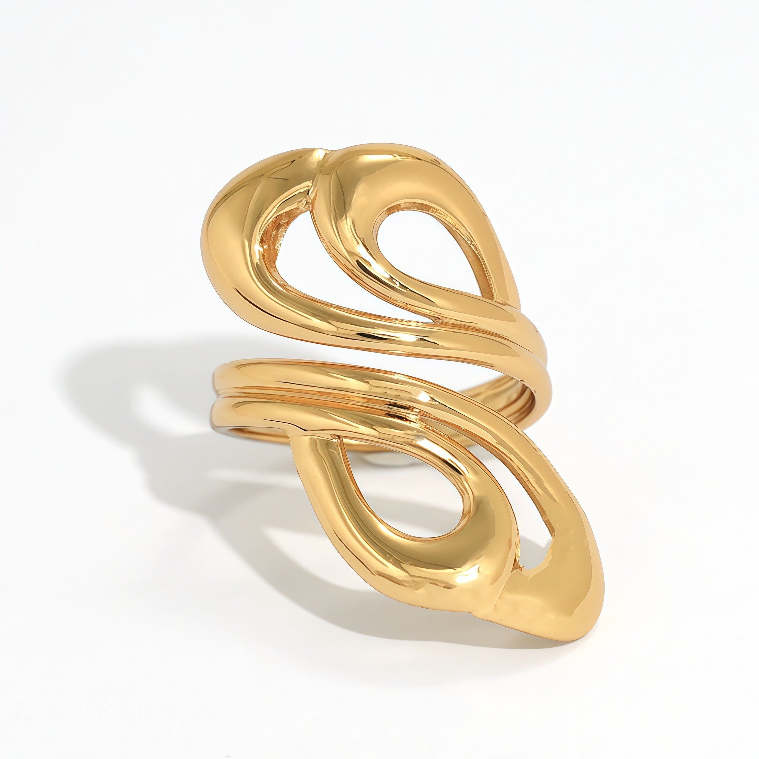 Skulptierter Ring mit Bandeffekt