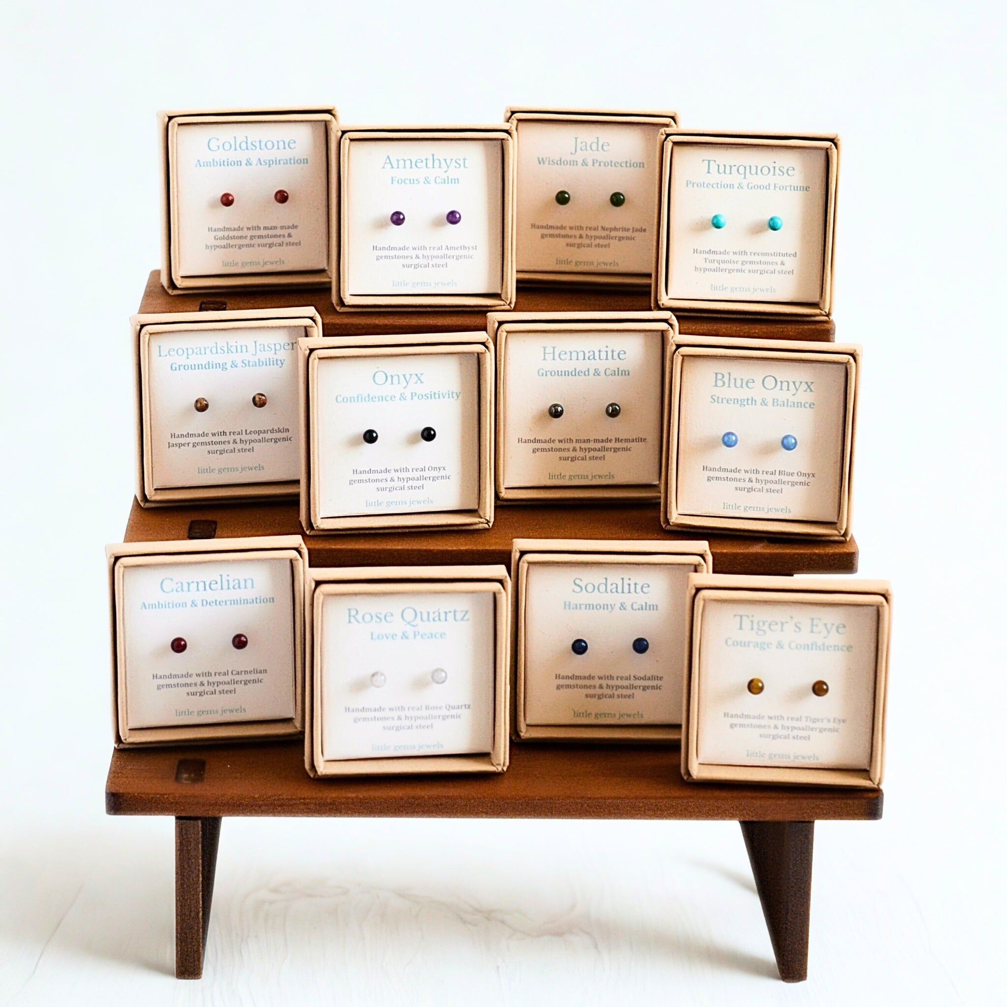 Ensemble de démarrage de boucles d'oreilles à clous en pierre précieuse de 4 mm avec présentoir, clous en acier chirurgical hypoallergéniques pour femmes