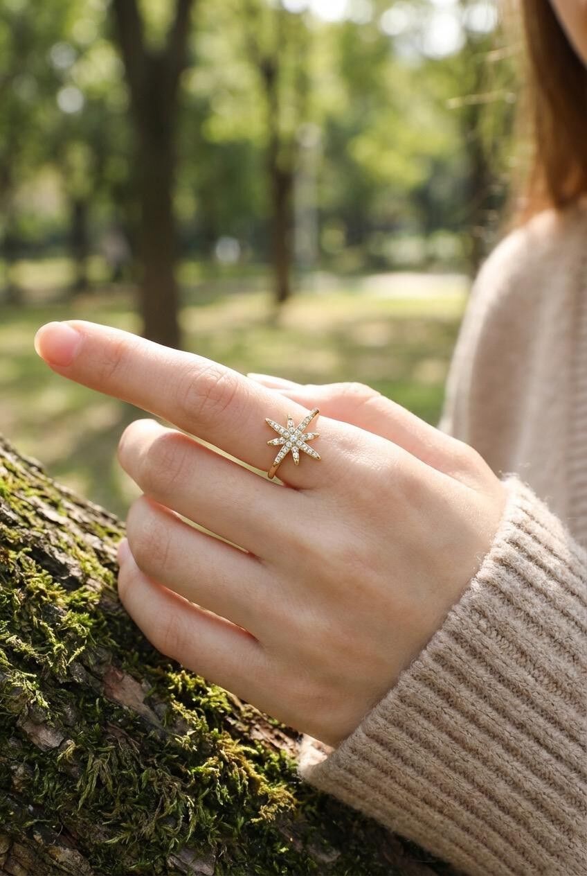 8-pointed rhinestone star ring
