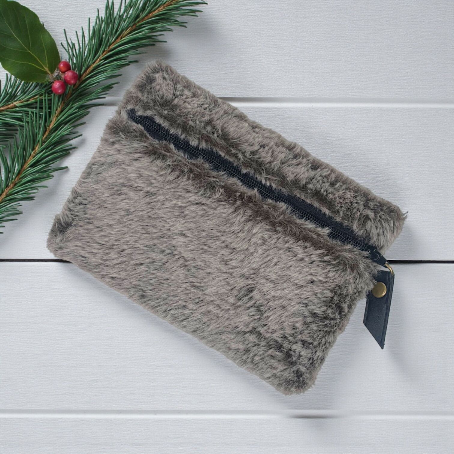 Kleine Clutch, Nerzfell