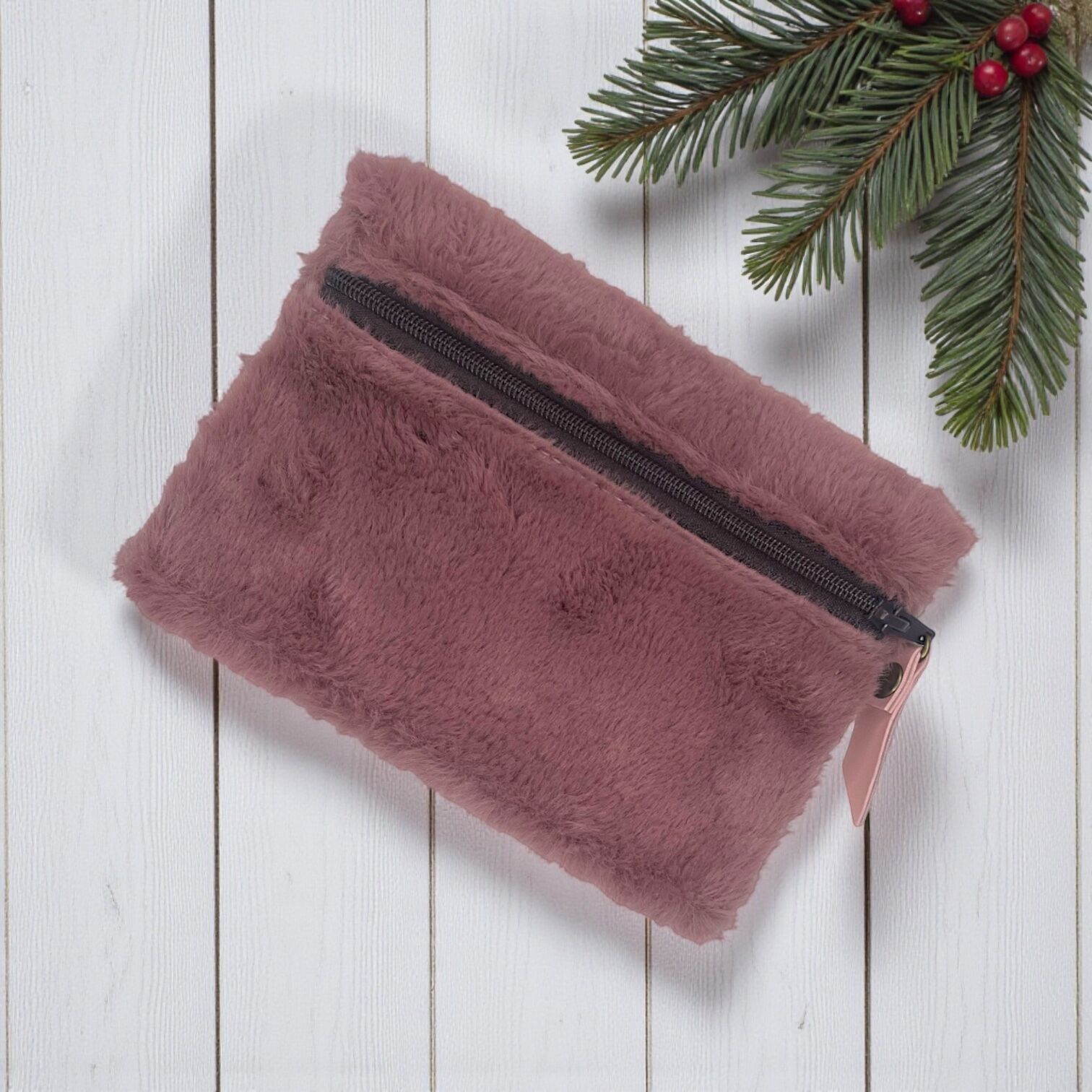 Kleine Clutch, "Fur" Flieder
