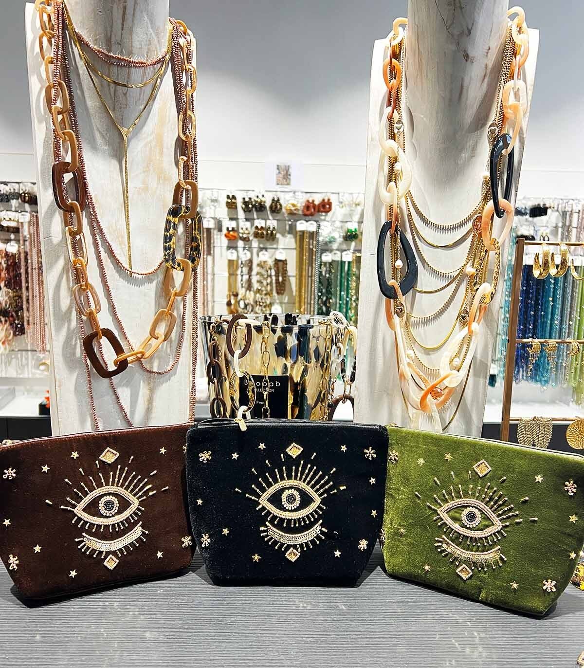 Besticktes Samt-Etui für Augenschutz – 21 x 15 cm