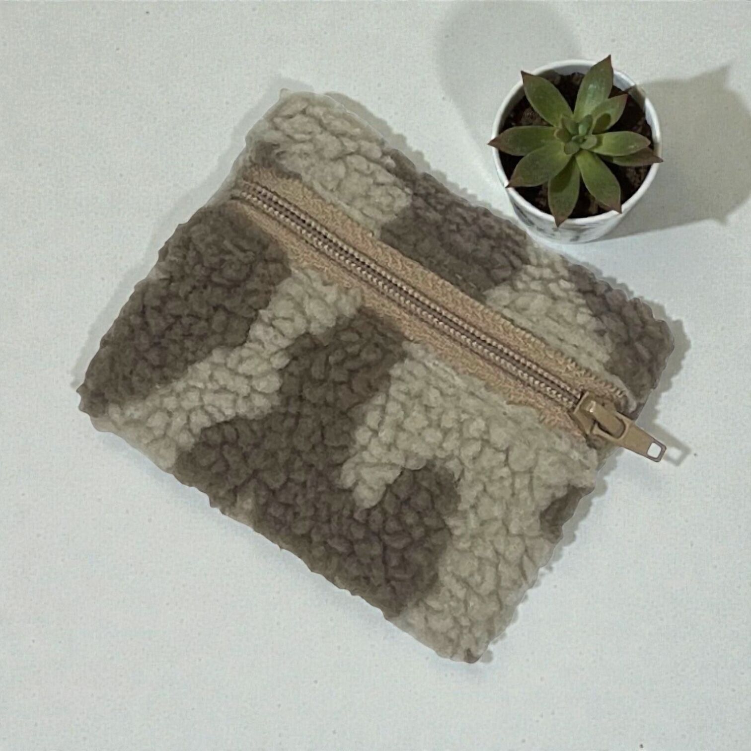 Pochette XS, "Bouclette léopard" taupe