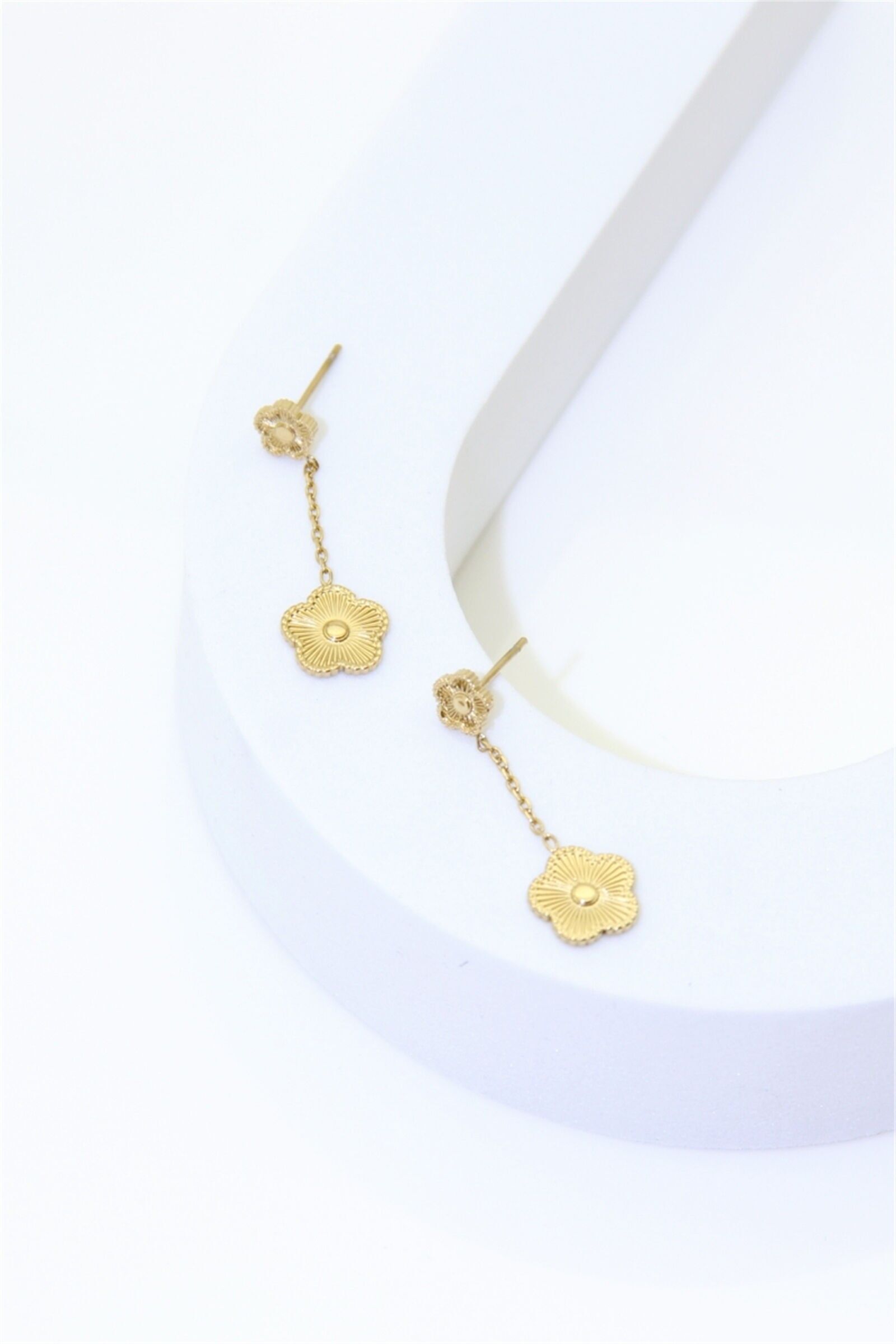 Gold-tone stainless steel flower drop earrings – Elegant jewelry