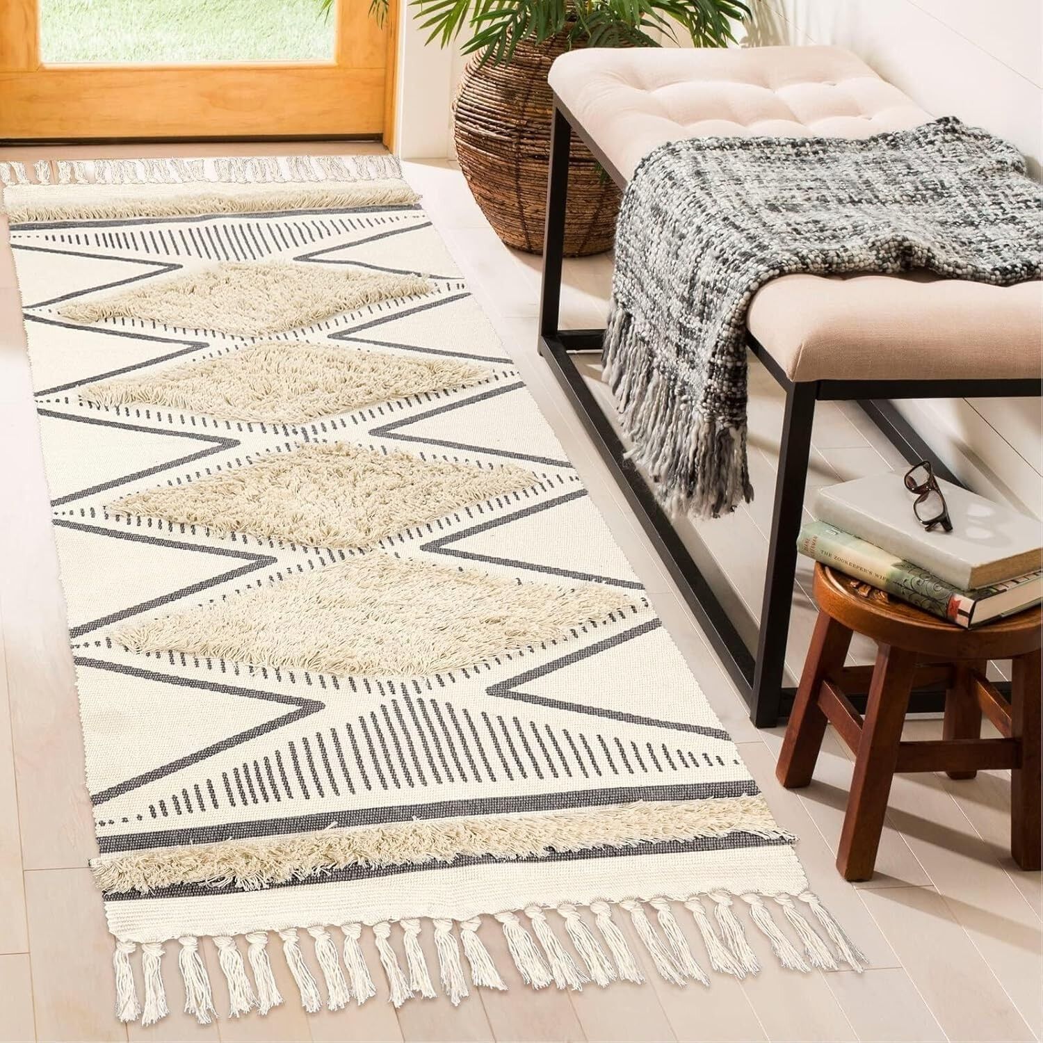 Tapis design moderne tissé à la main 100 % coton, 60 x 150 cm (triangle blanc) | Lavable, pour chambre ou salon