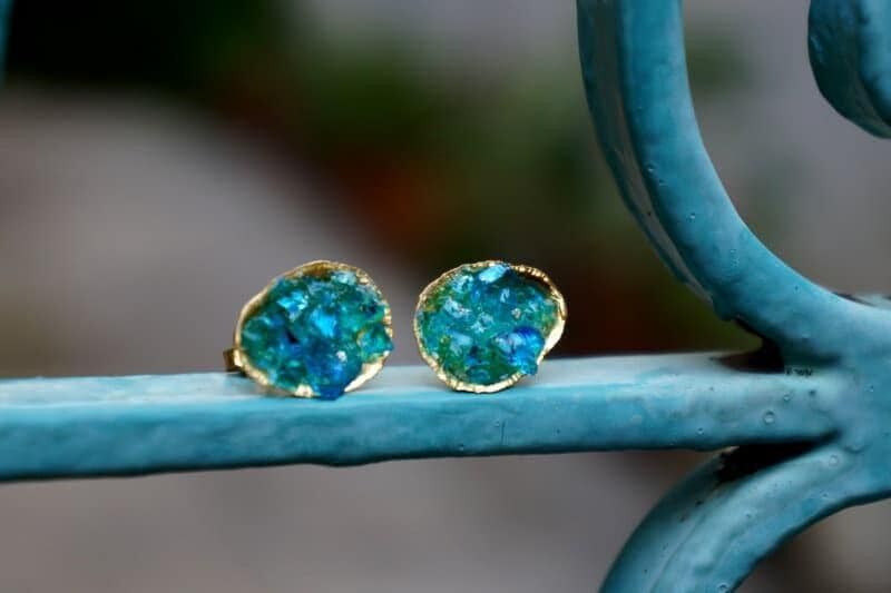 Boucles d'oreilles en verre de Murano turquoise, clous d'oreilles en coquillage argenté (faites à la main)