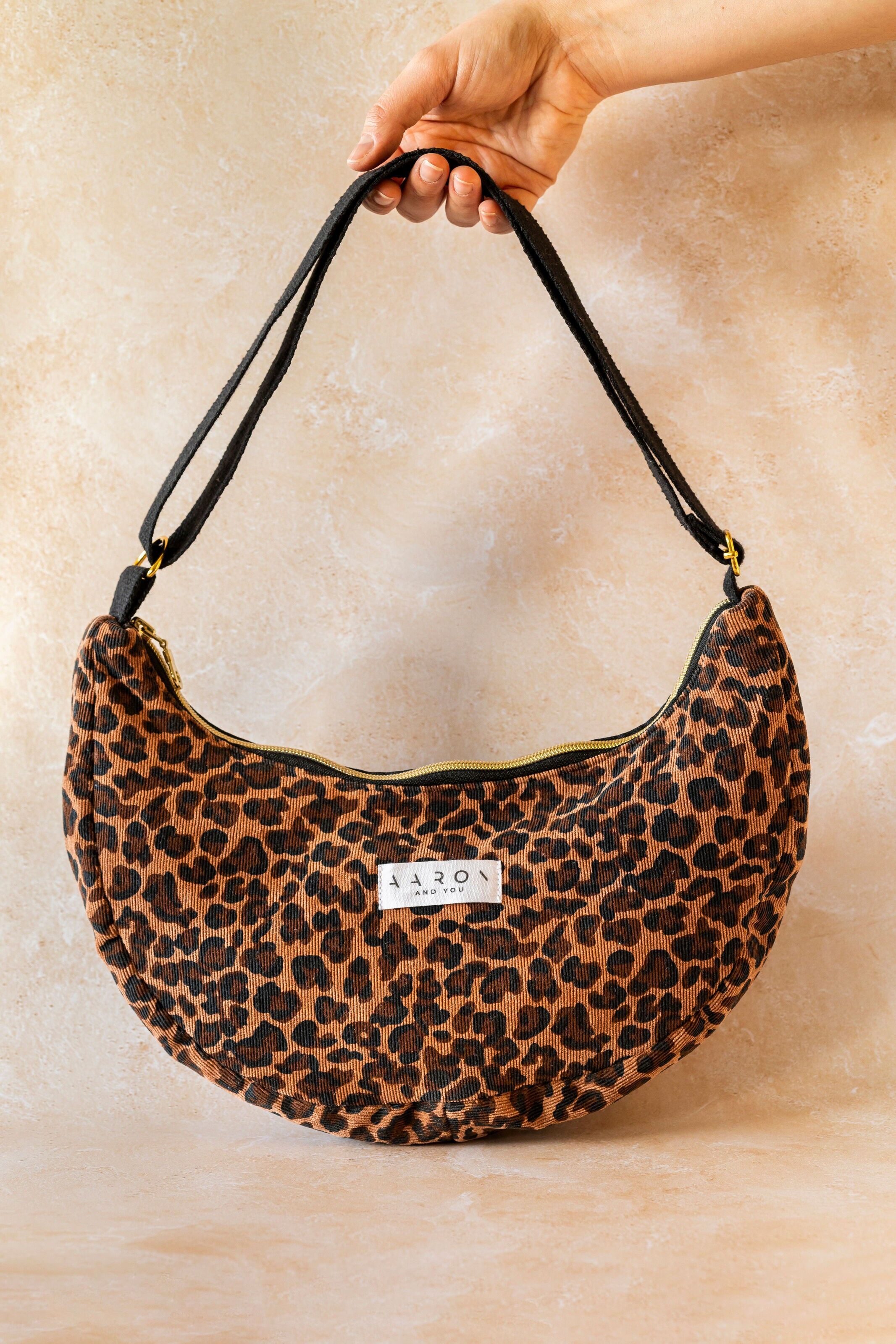 Savannen-Halbmond-Tasche