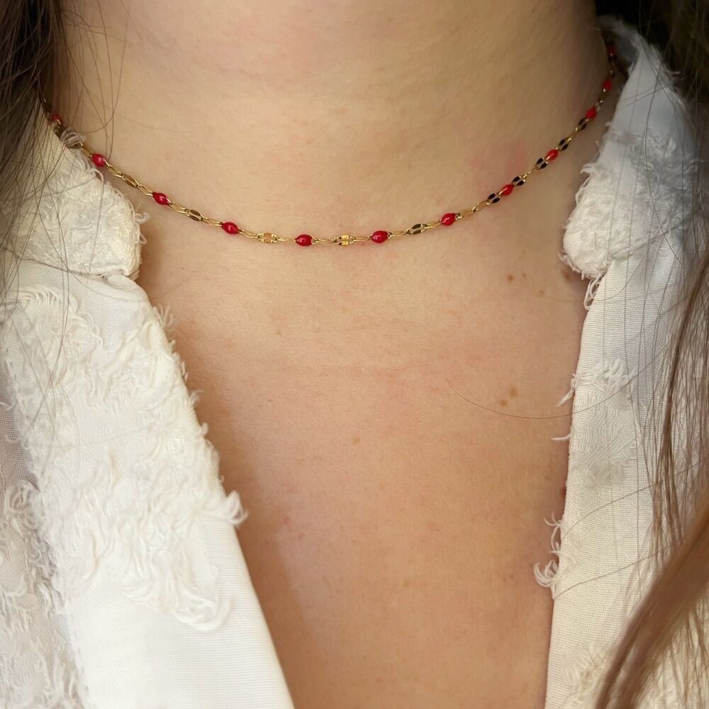 Lucia-Halskette, Damenhalskette aus 18-karätig vergoldetem Edelstahl mit roten Harzperlen