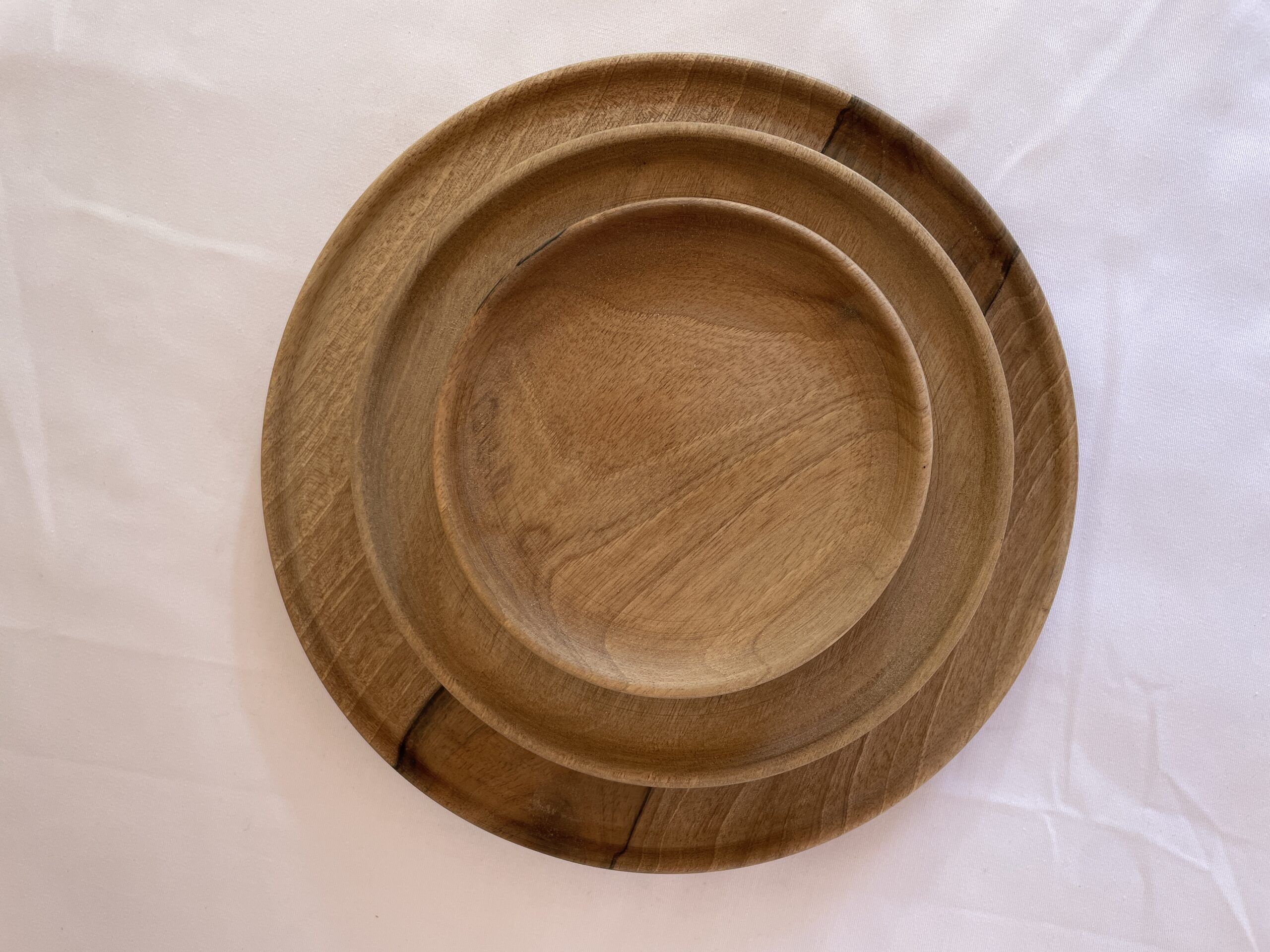 3er-Set handgefertigte, nachhaltige Servierteller aus Holz – rustikales Esszimmer