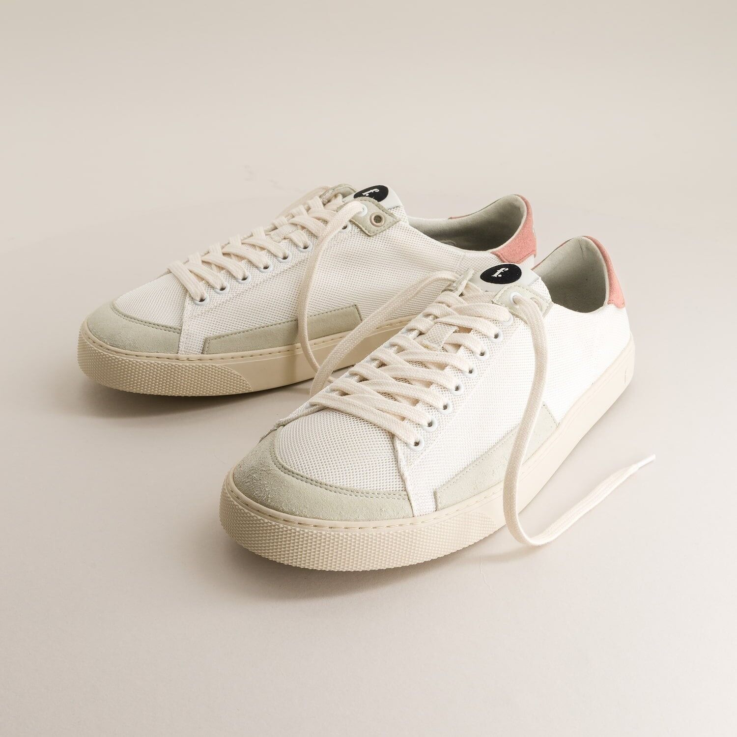 Pfirsichfarbenes Rouge-Mesh