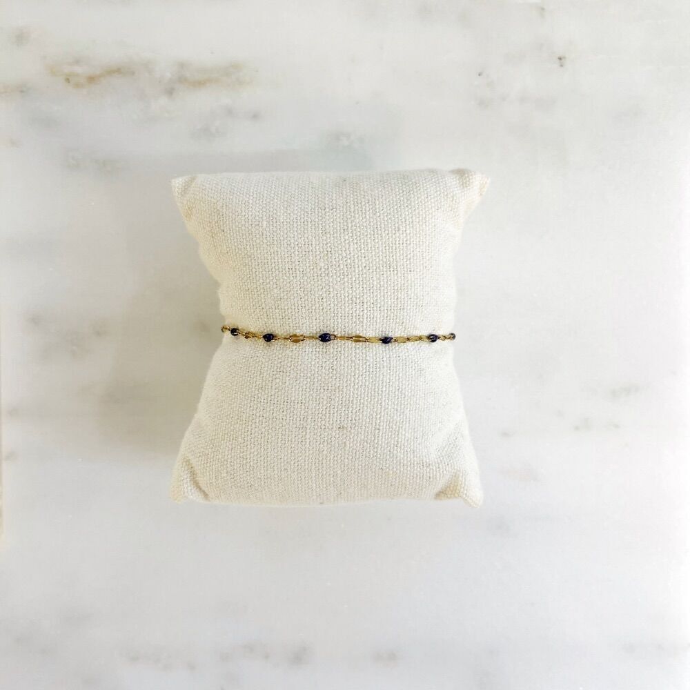 Lucia-Armband, Damenarmband, dünn, vergoldet mit violetten Harzperlen