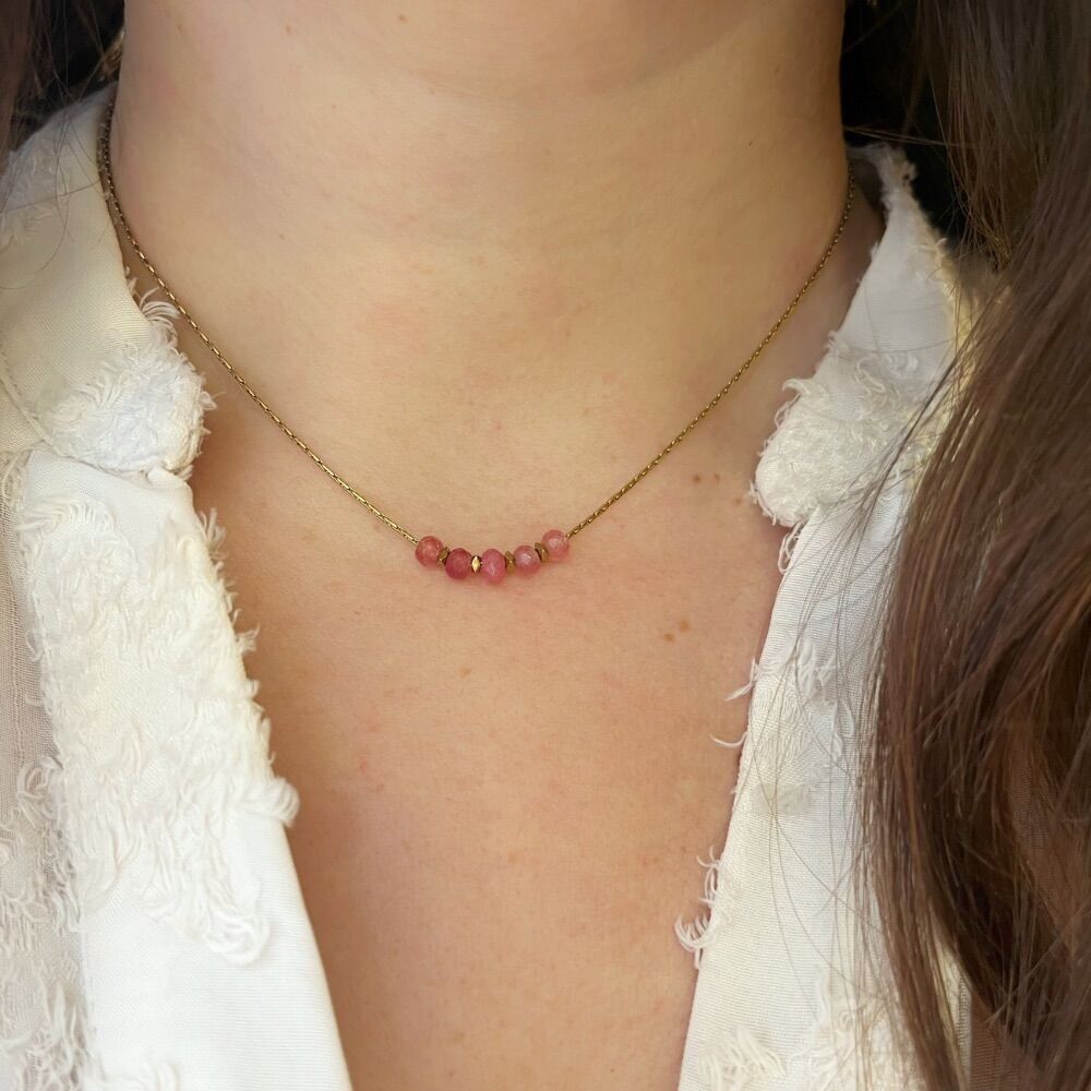 Juliette-Halskette, Schlangenketten-Choker mit Halbedelsteinen aus goldenem Hämatit und rosa Jade