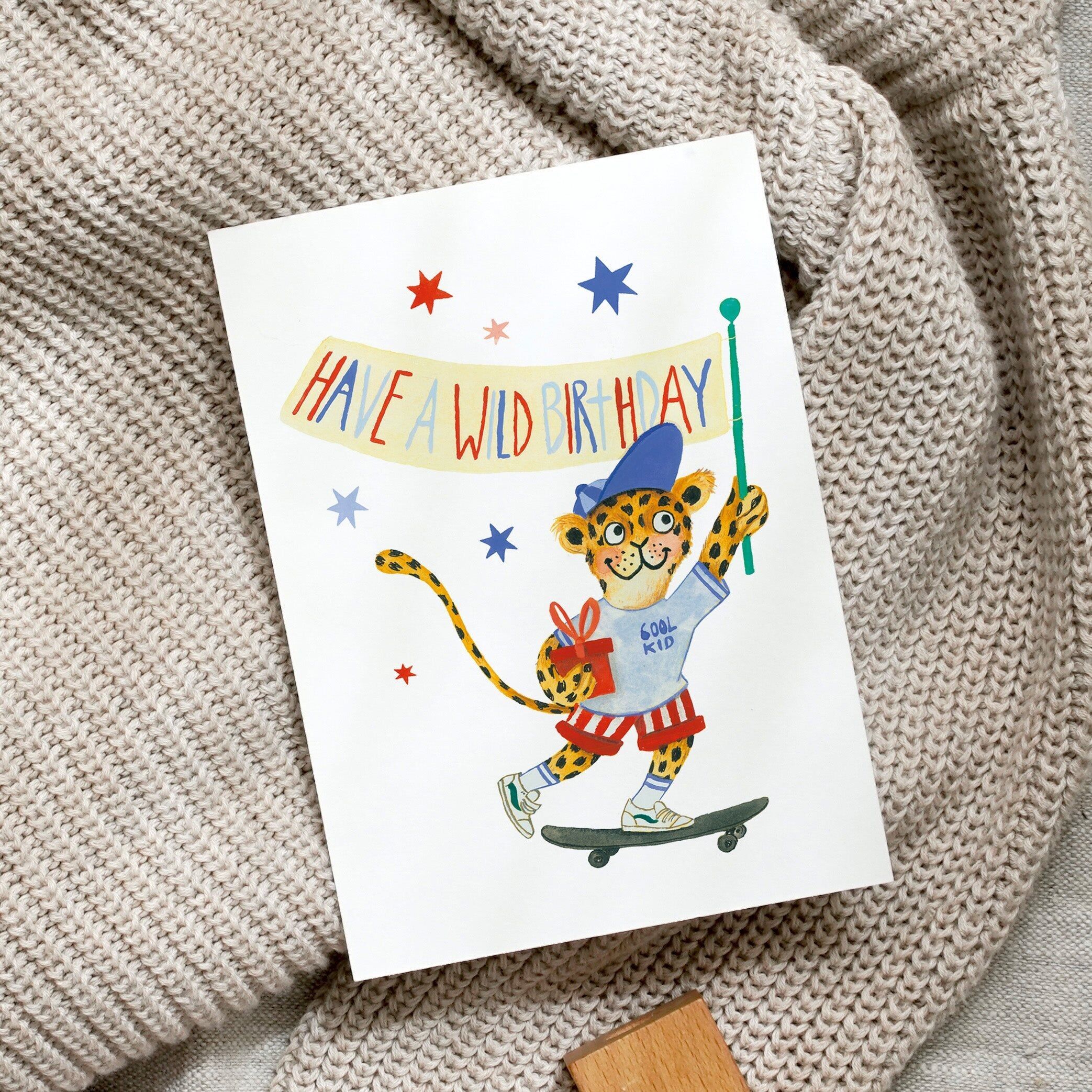 Carte postale · Skateboard | Léopard