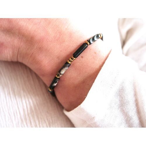 Black and white agate bracelet