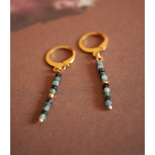 Long earrings in blue tourmaline