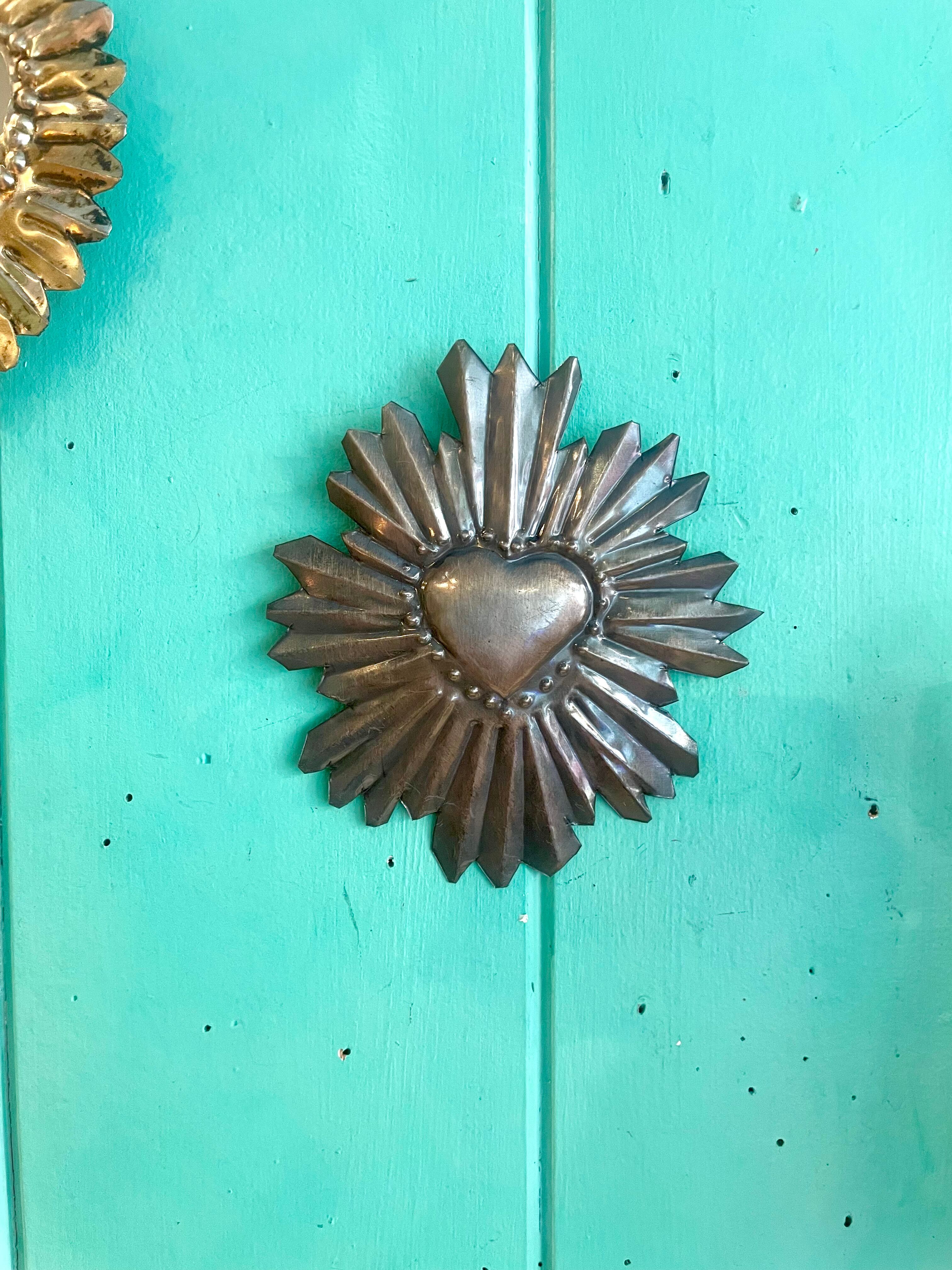 Mini radiant ex-voto heart