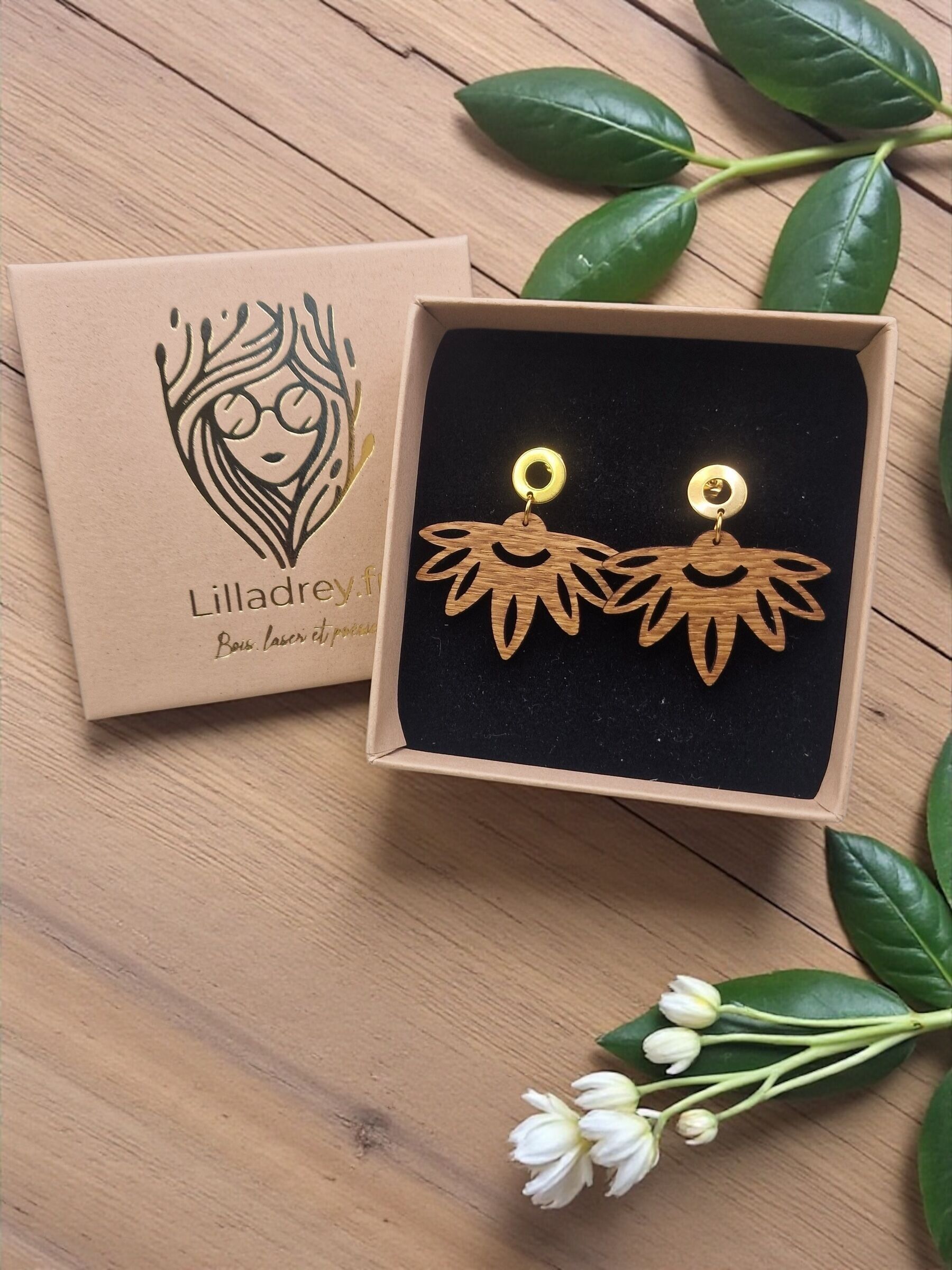 Solid wood earrings – Nymara – Wood & 18k gold-plated stainless steel – Natural