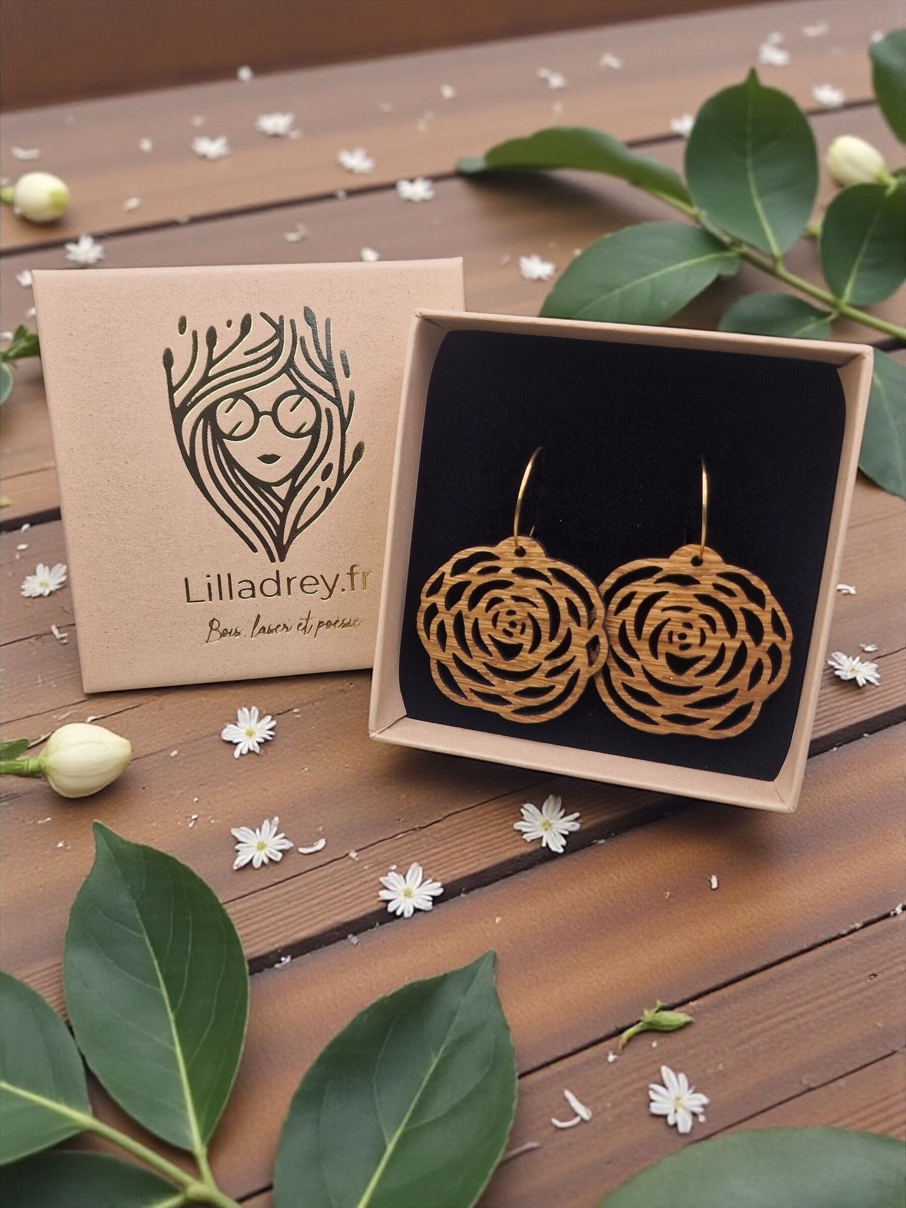 Solid wood earrings – Paloma – Wood & 18k gold-plated stainless steel – Roses / Flowers