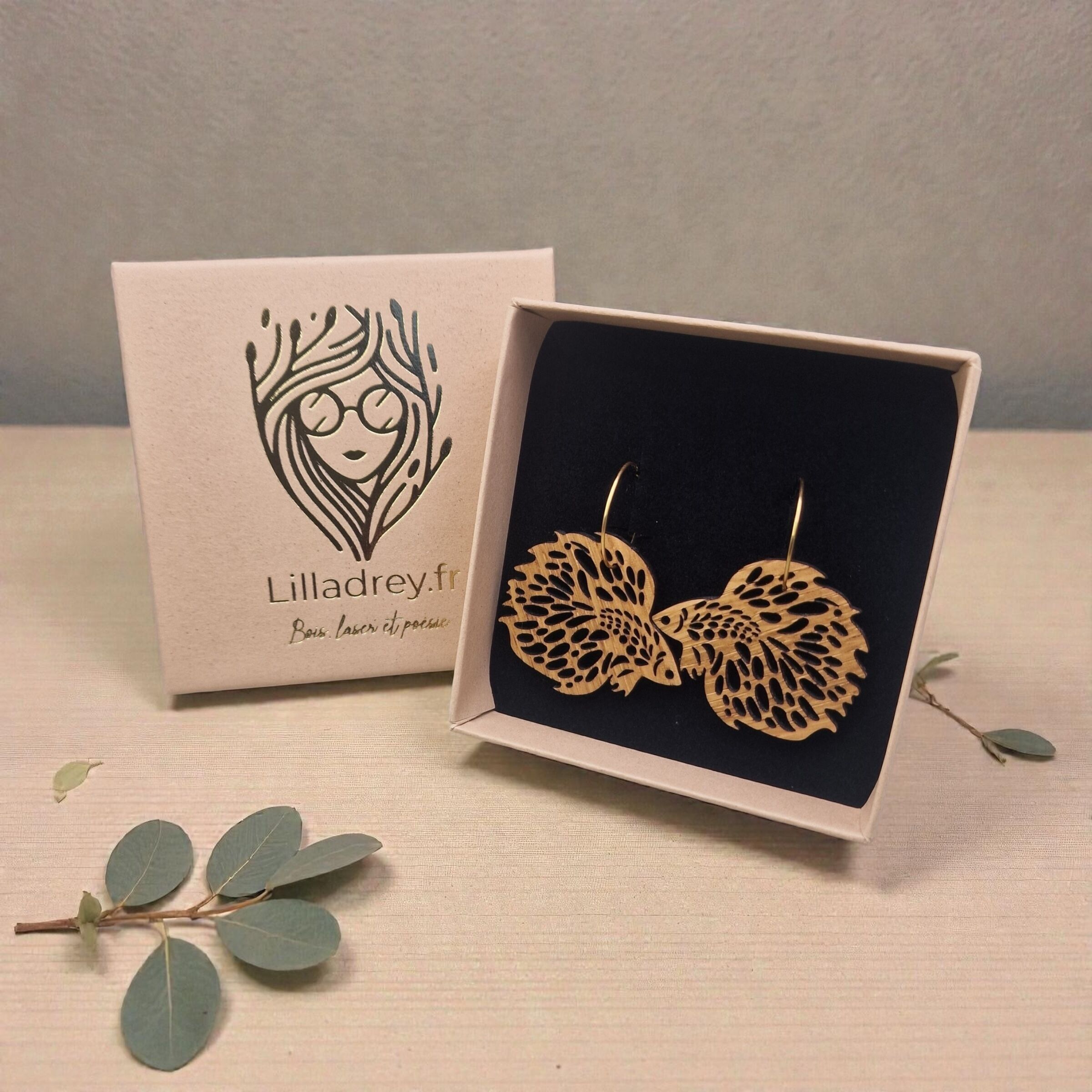Solid wood earrings – Wanda – Wood & 18k gold-plated stainless steel – Fish